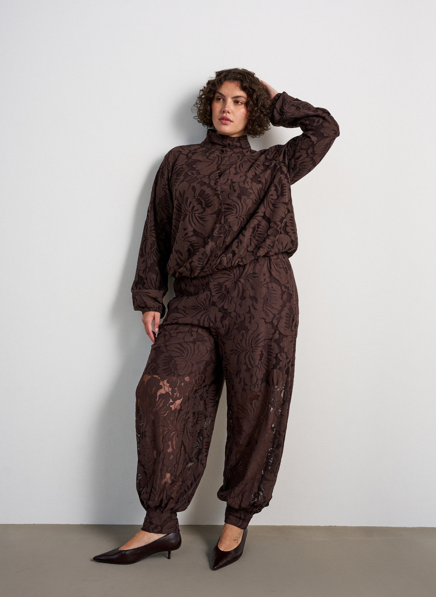 ZizziBomberjakke med blomsterjacquard, Brun, Model image number 1