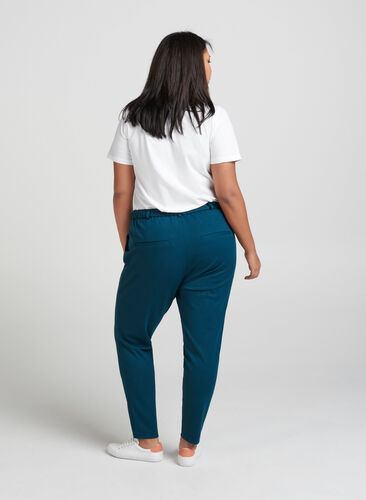 Cropped Maddison bukser, Majolica Blue, Model image number 0