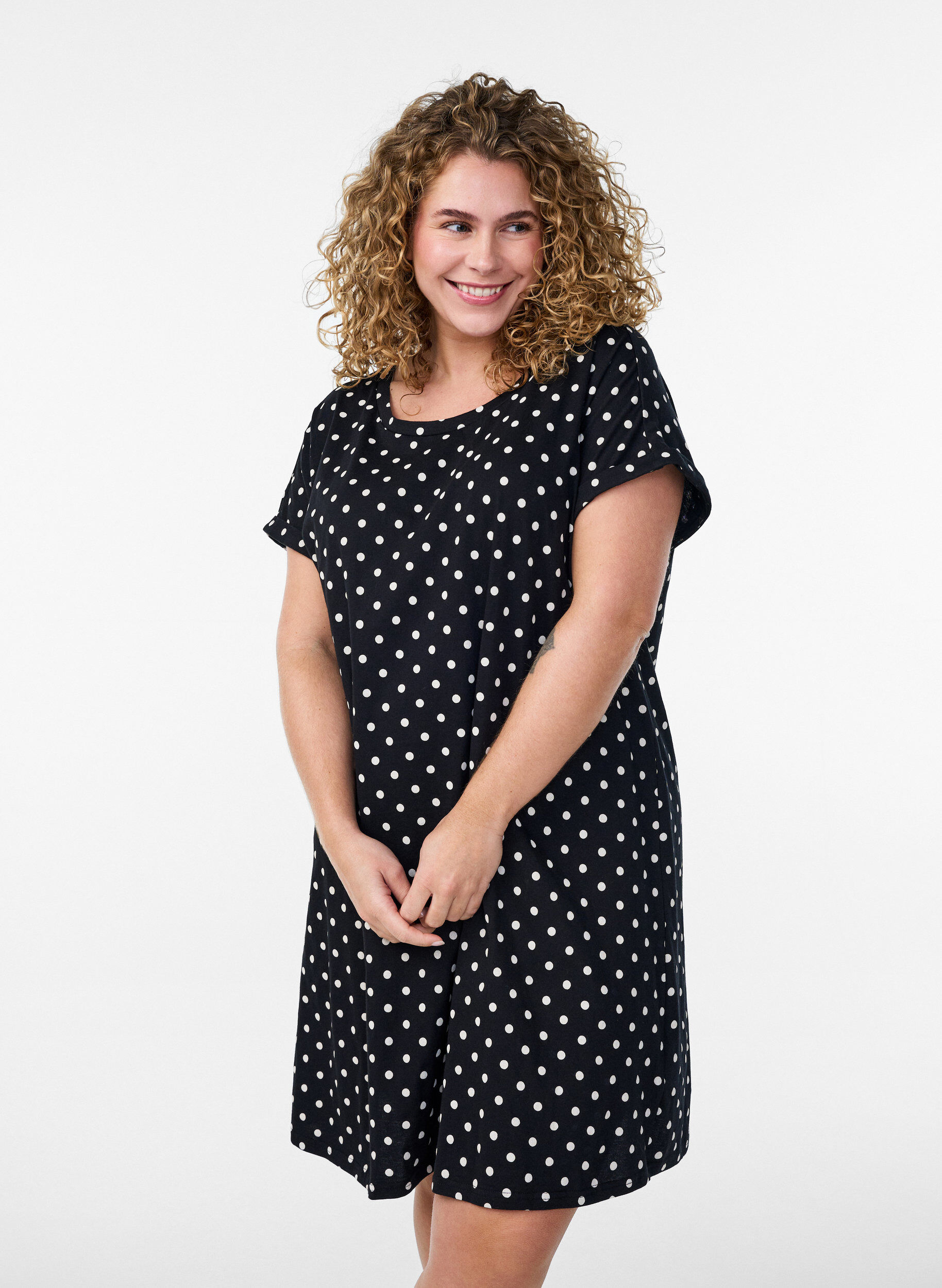 Zizzi 2-pak t-shirt kjole med korte &aelig;rmer, Sort, Model image number 0