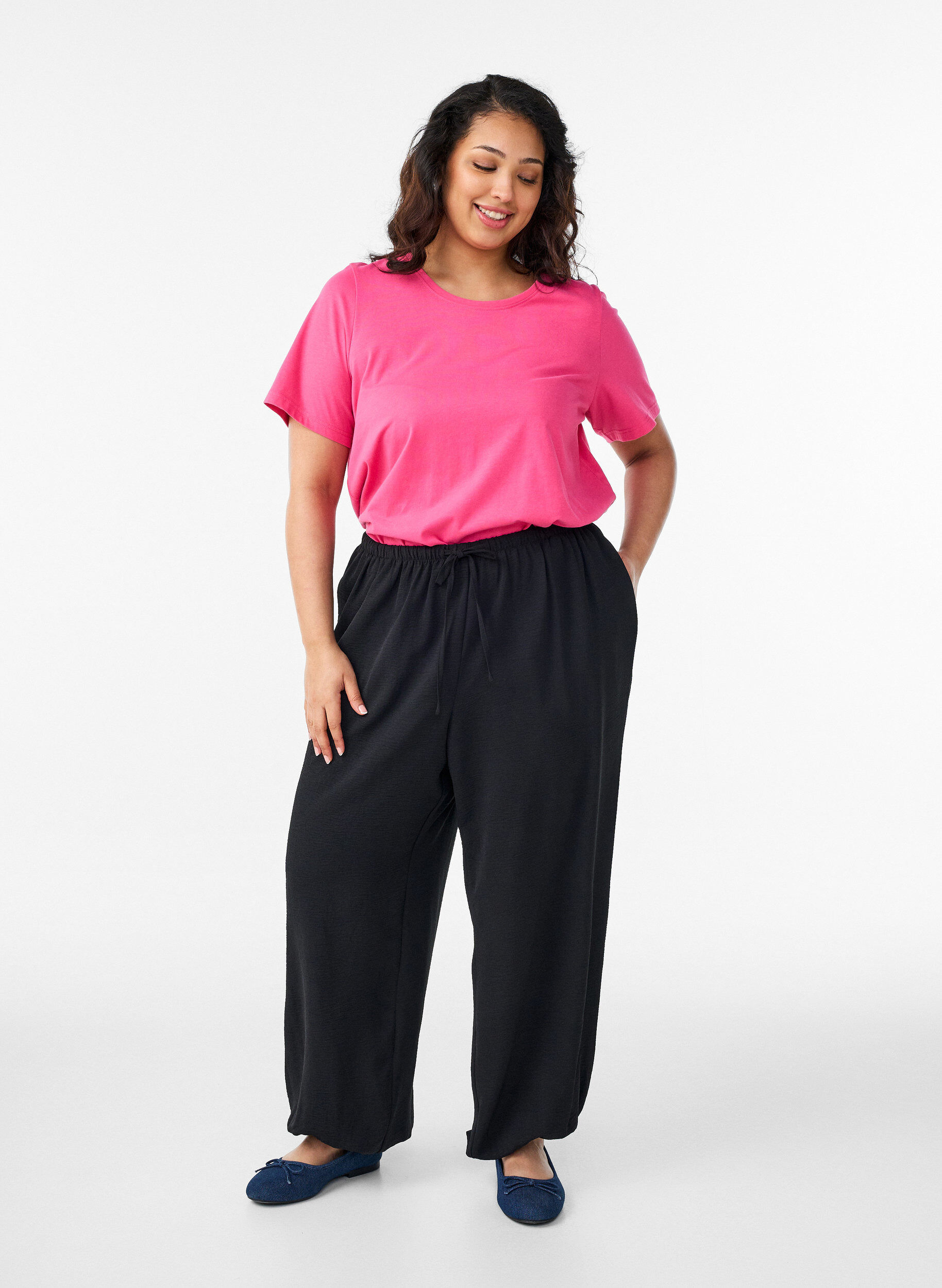 Zizzi T-shirt med motiv, Lyser&oslash;d, Model image number 1