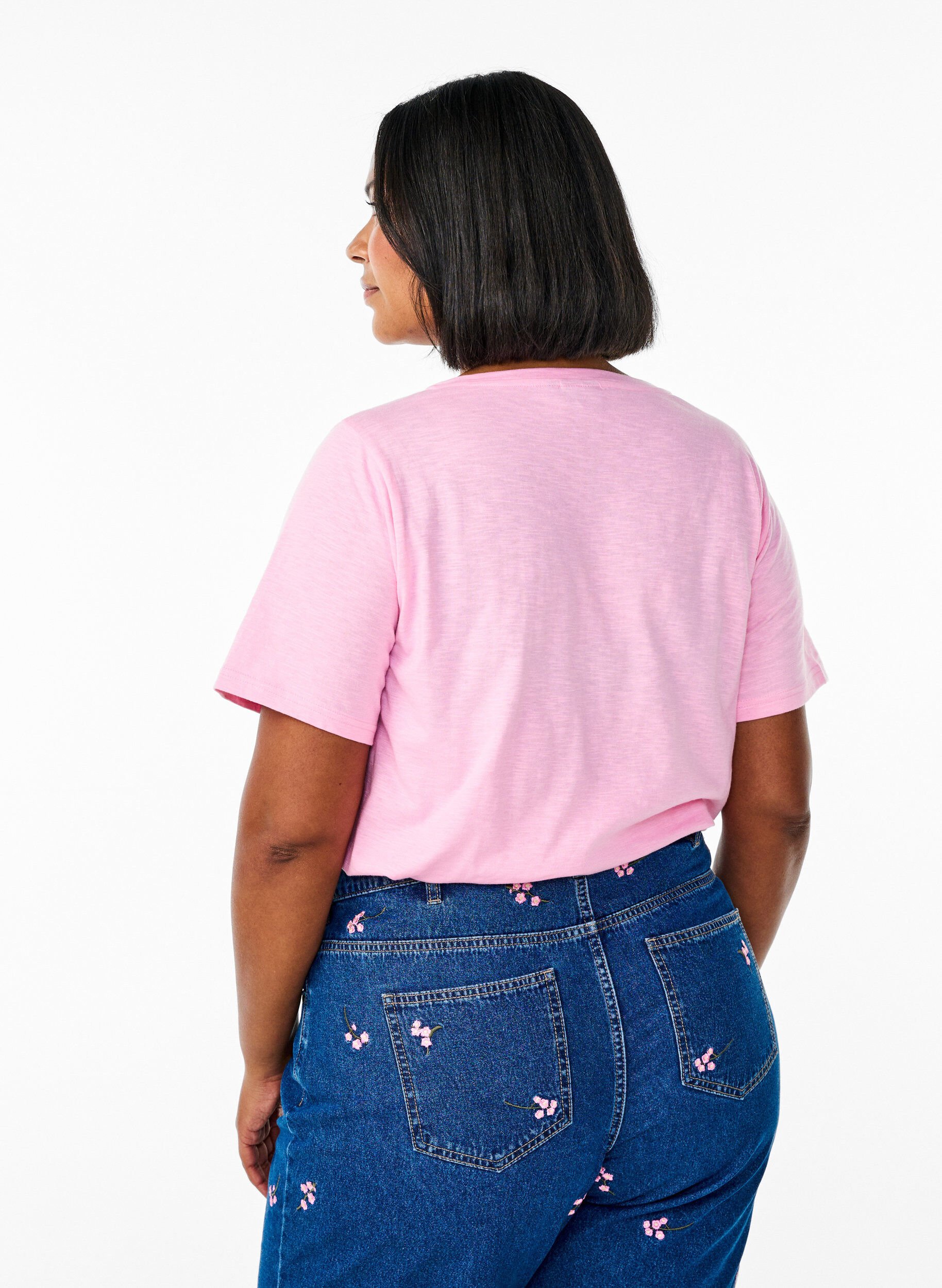 ZizziKort&aelig;rmet basis t-shirt med v-hals, Lyser&oslash;d, Model image number 2