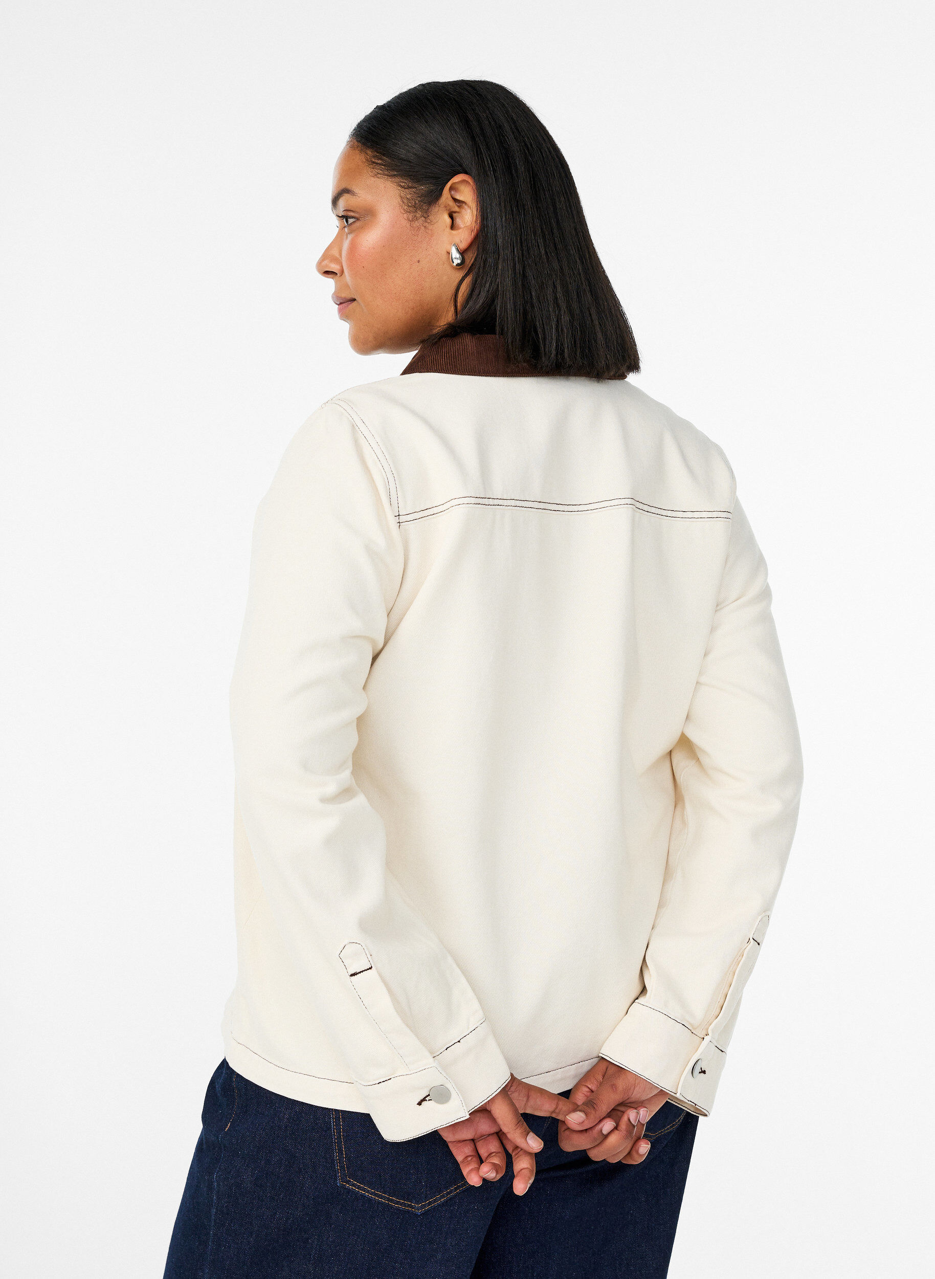 Zizzi Jakke i farvet denim med kontrastkrave, Vanilla, Model image number 2