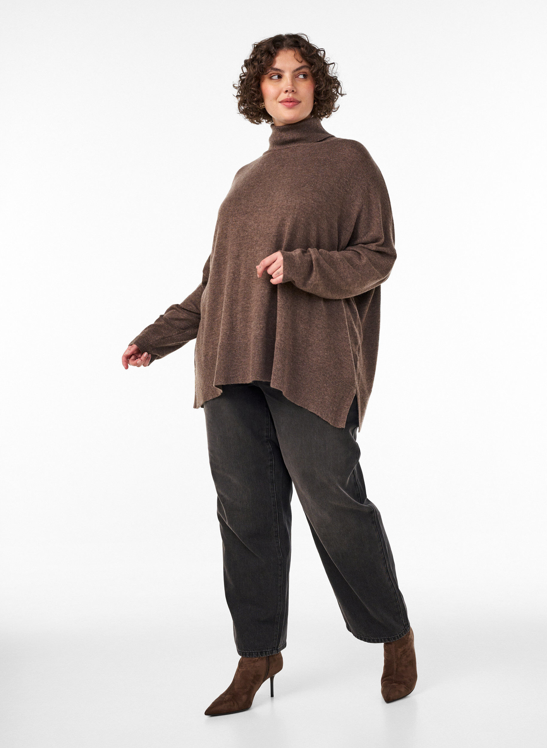 ZizziStrikbluse med rullekrave og l&oslash;s pasform, Brun, Model image number 1