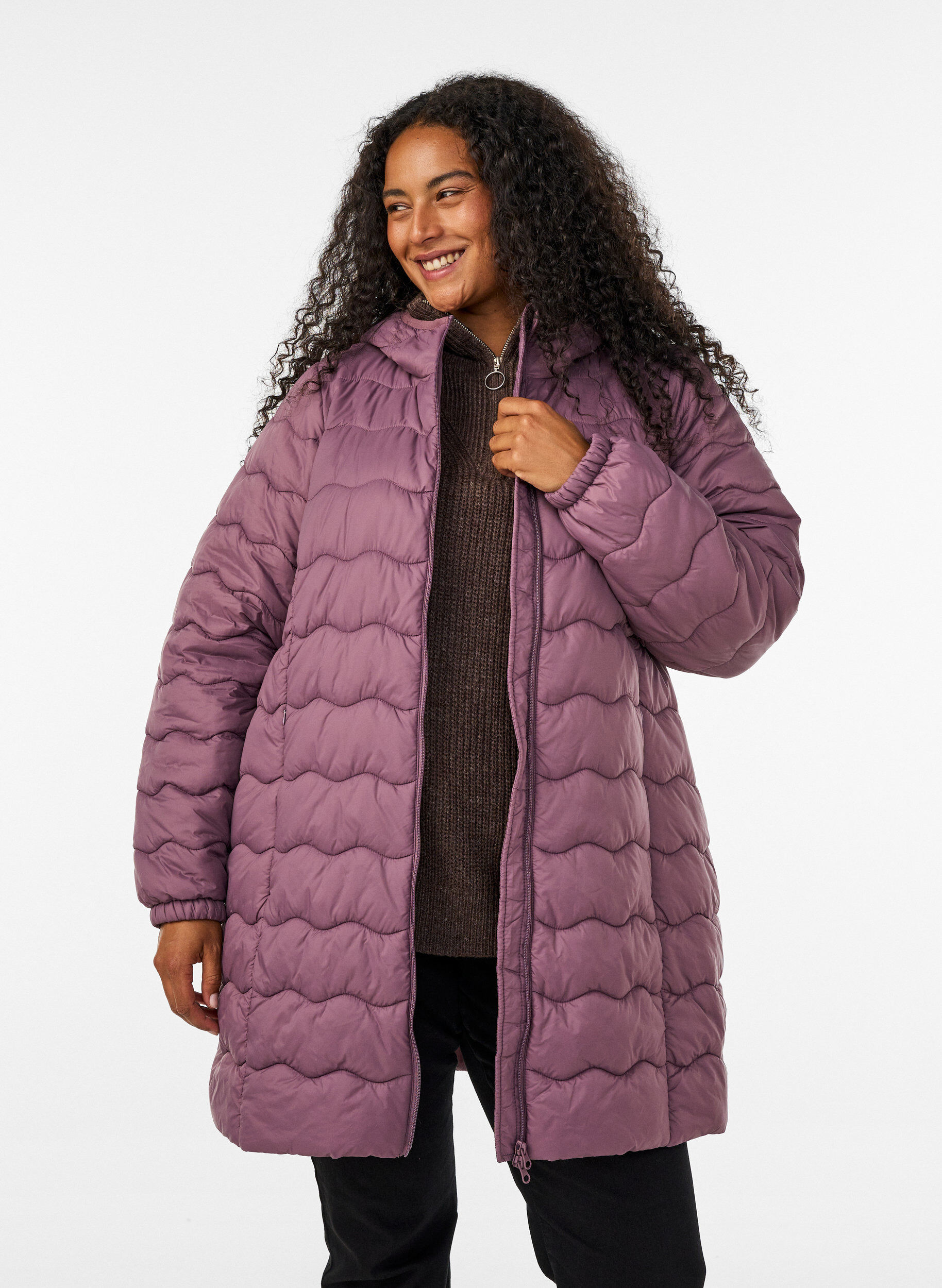 ZizziVatteret jakke med quiltet m&oslash;nster, Lyser&oslash;d, Model image number 0