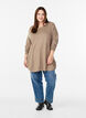 Strikbluse med knapper i siden, Beige, Model image number 1