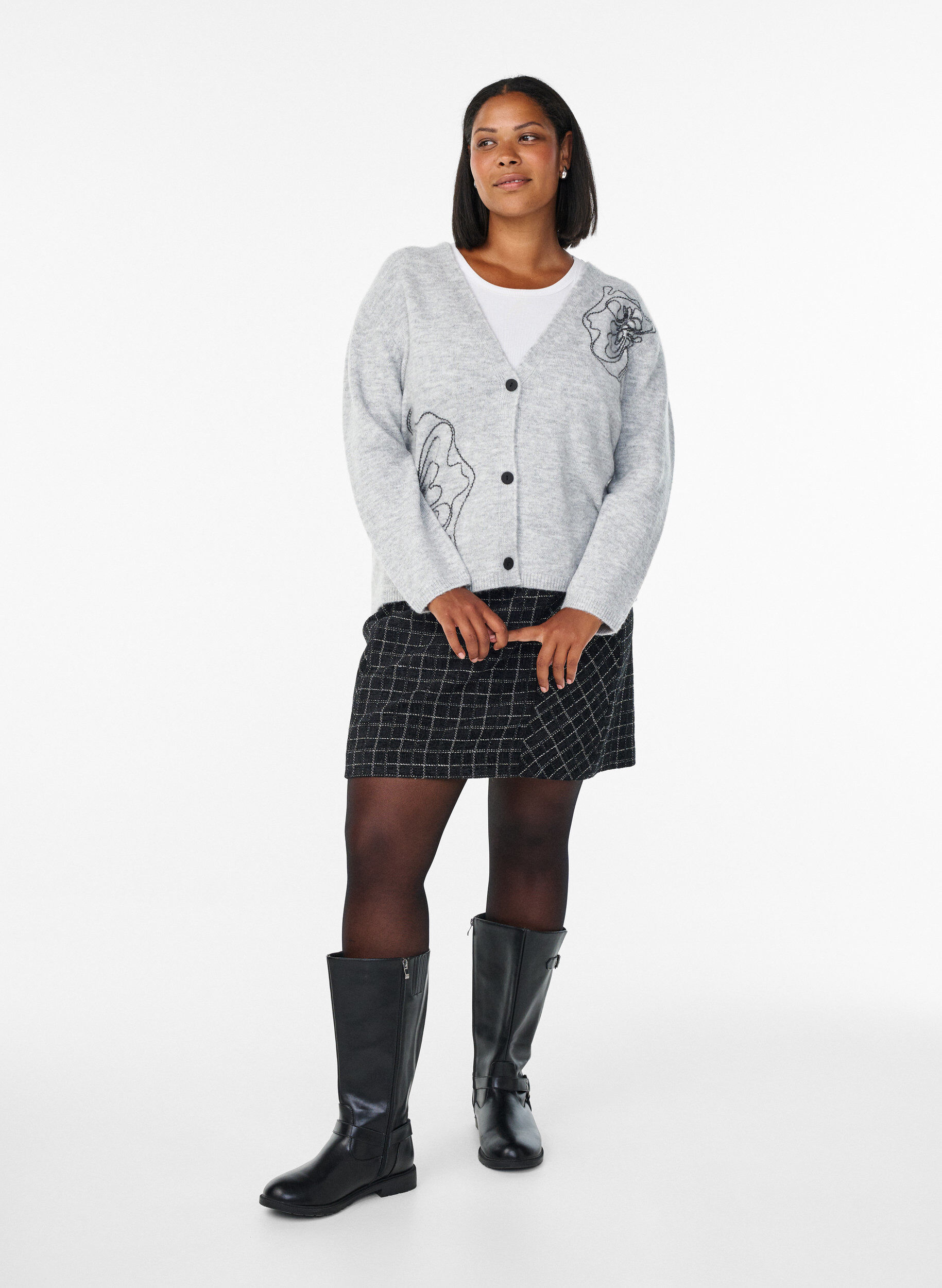 Zizzi Cardigan med V-hals og broderede blomster, Gr&aring;, Model image number 1