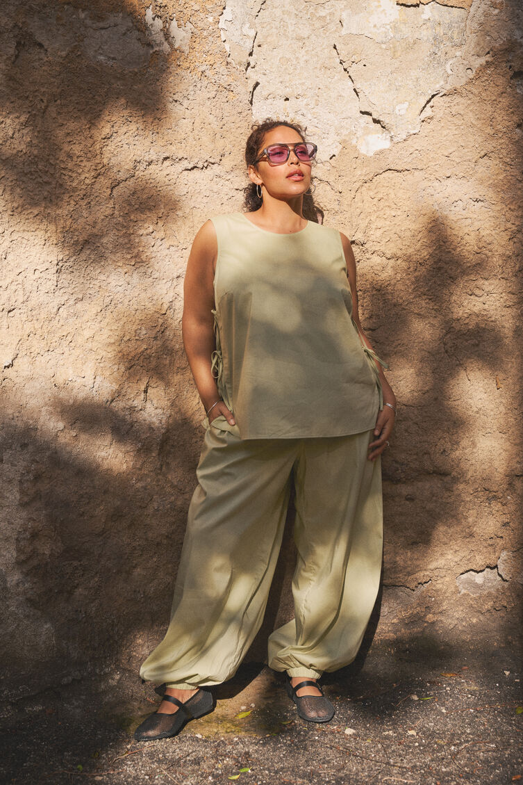 Matchende s&aelig;t med ballonbukser, , Model