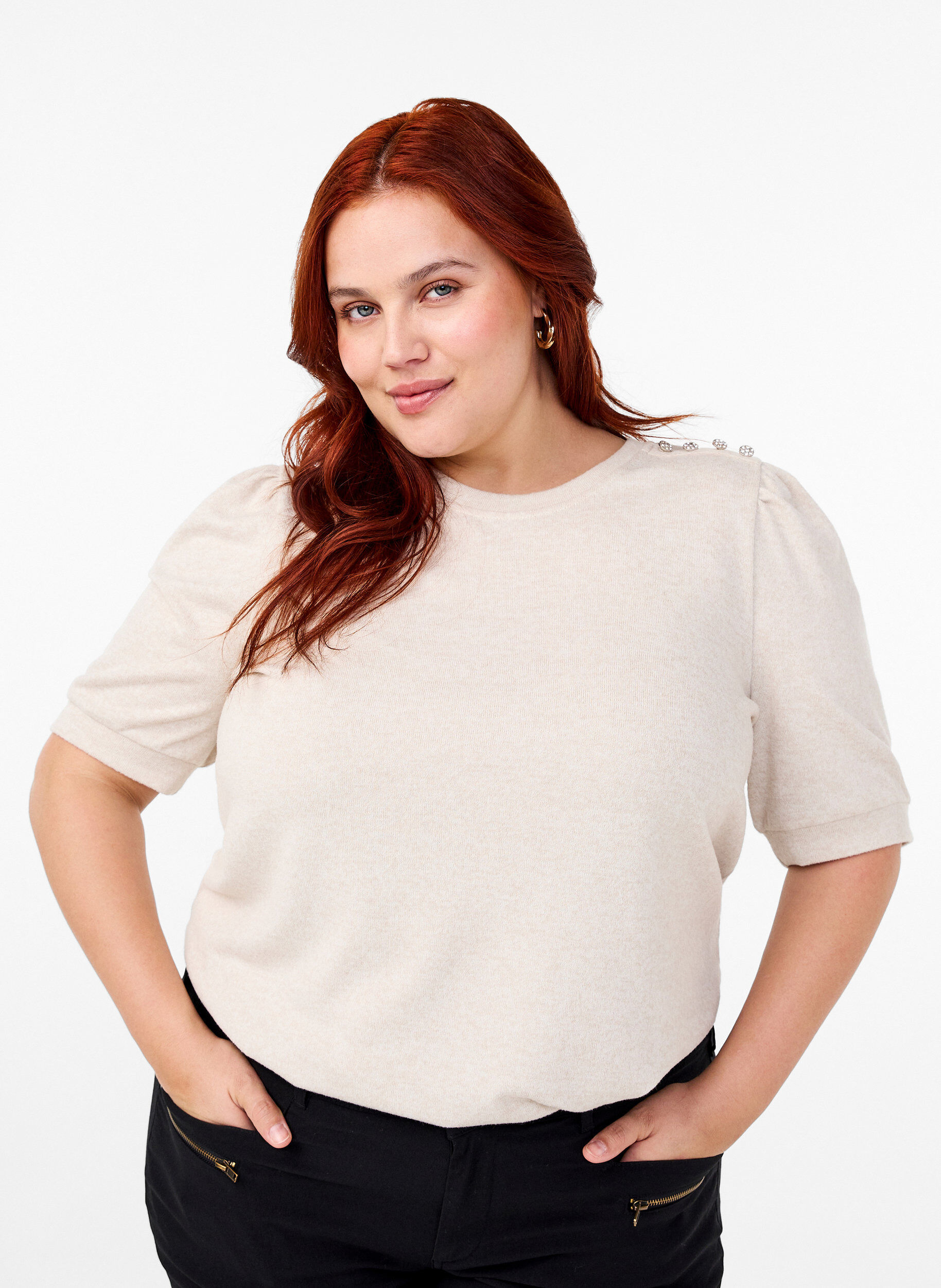 Zizzi Bluse med knapdetalje og korte puf&aelig;rmer, Beige, Model image number 0