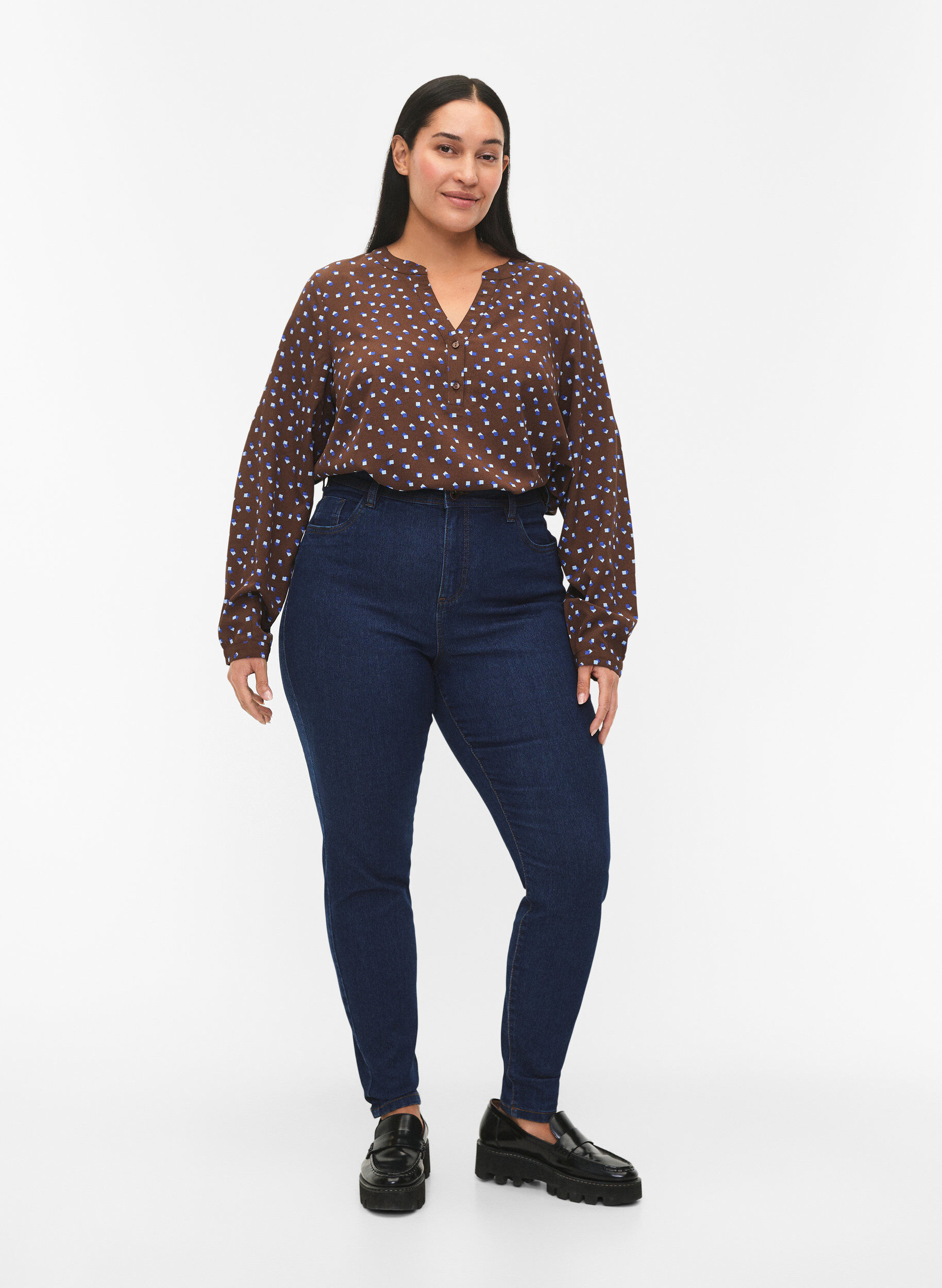 Zizzi FLASH - Lang&aelig;rmet bluse med print, Chicory Coffee AOP, Model image number 2