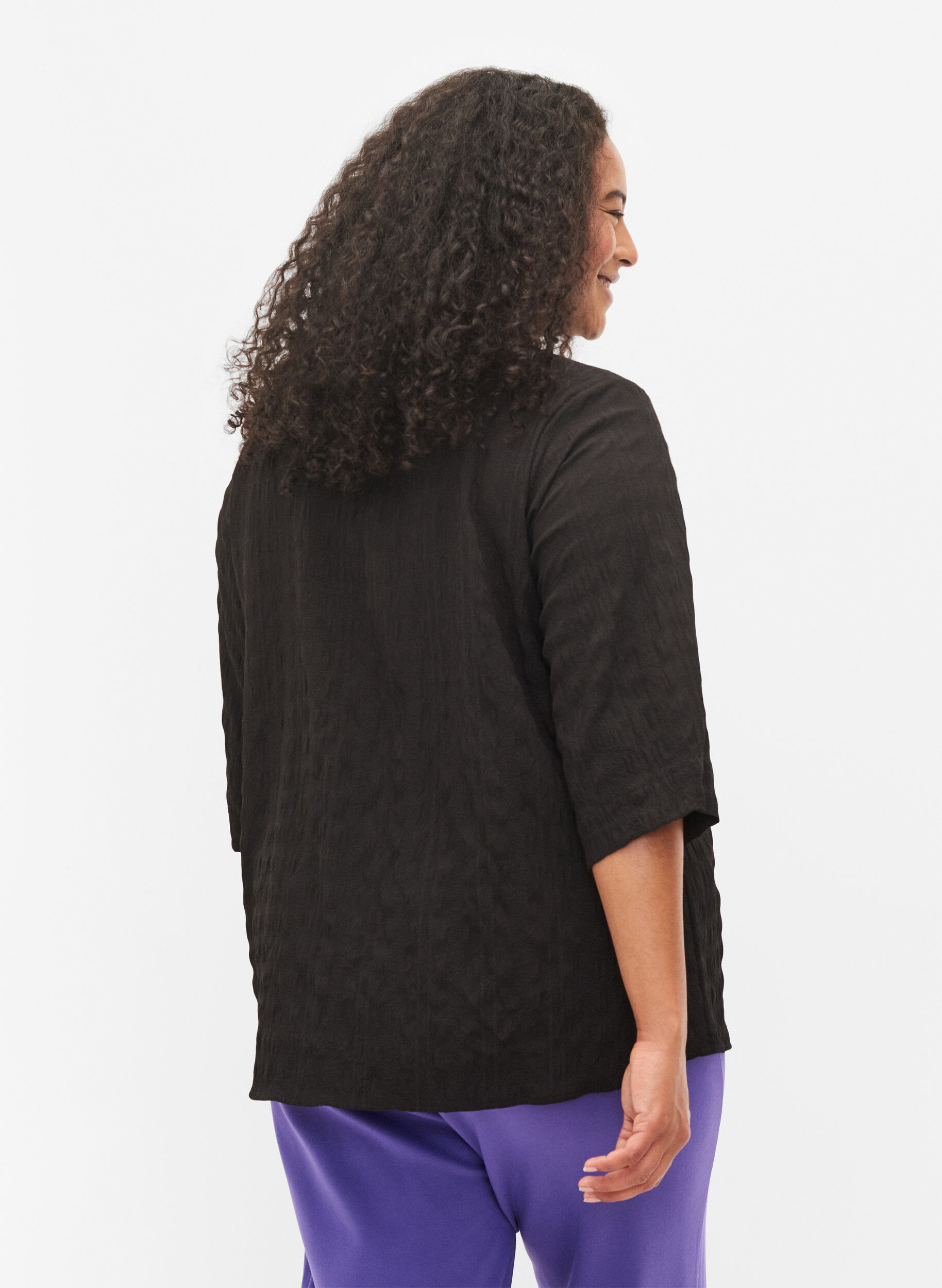 Zizzi Bluse med h&oslash;j hals og 3/4 &aelig;rmer, Black, Model image number 1