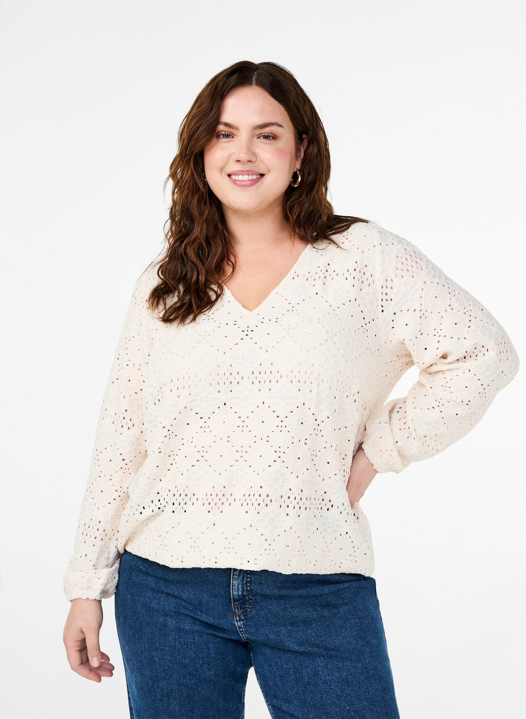 Zizzi Lang&aelig;rmet bluse med v-hals og hulm&oslash;nster, Antique White, Model image number 0
