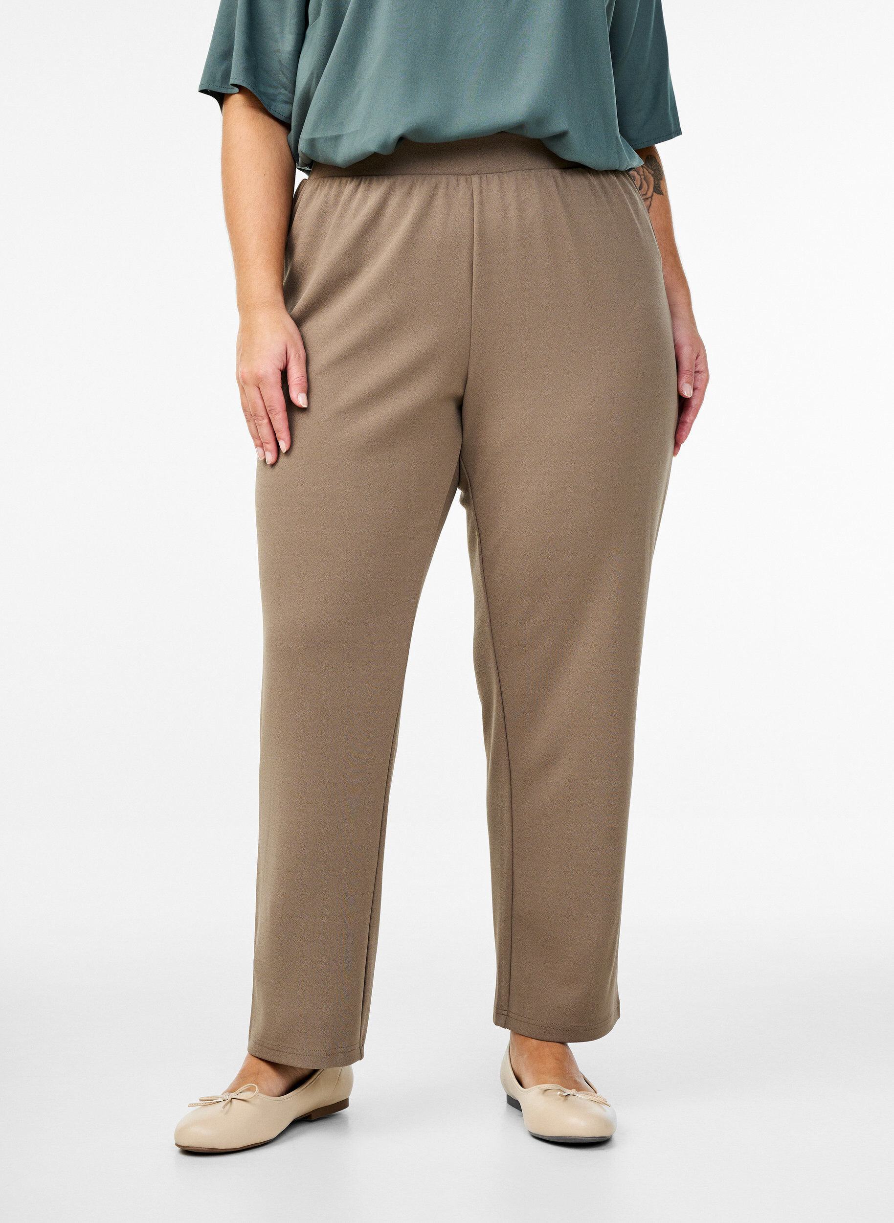 ZizziBukser med straight fit, Beige, Model image number 2