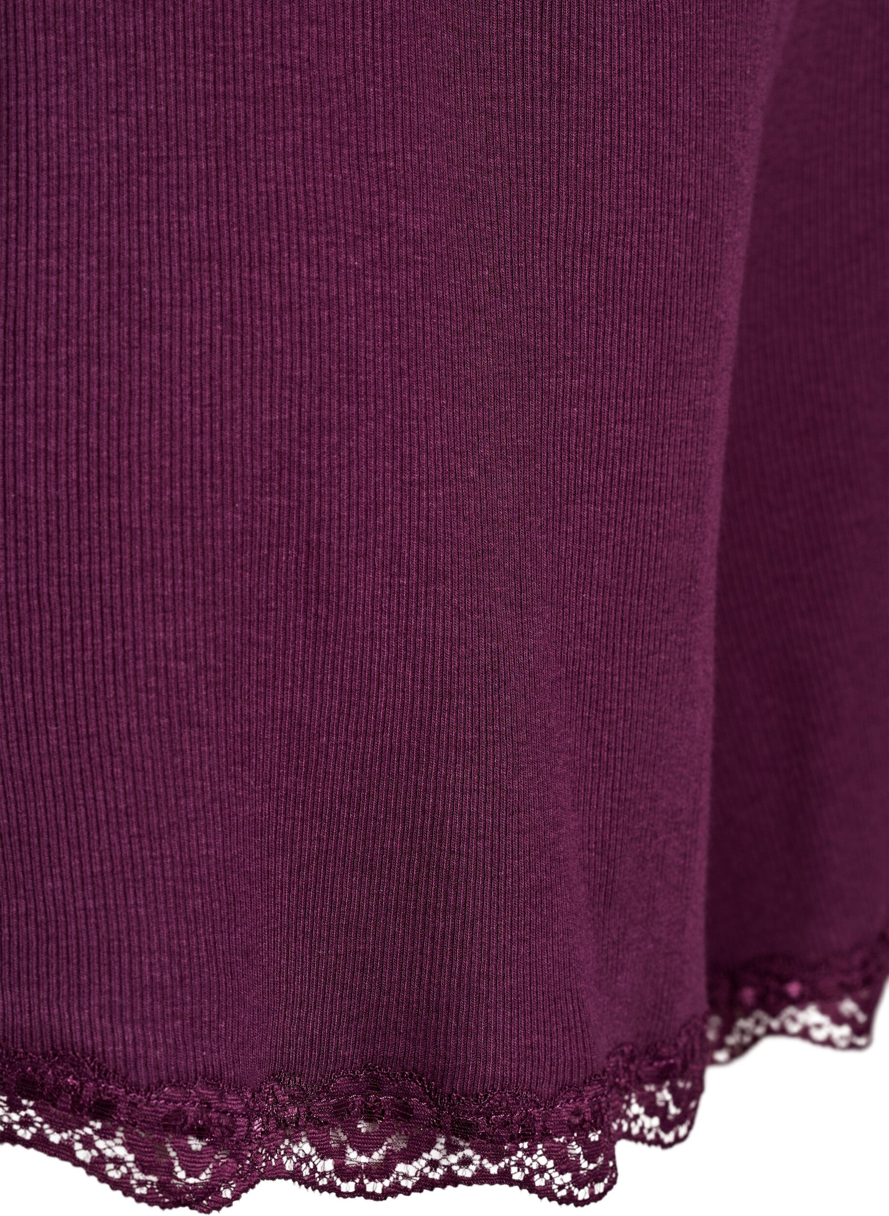 ZizziL&oslash;se natshorts med ribstruktur og blondekant, M&oslash;rk Bordeaux, Packshot image number 3