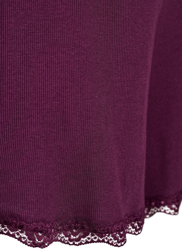 L&oslash;se natshorts med ribstruktur og blondekant, M&oslash;rk Bordeaux, Packshot image number 3