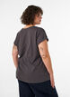 T-shirt med dekorativt frontprint, Gr&aring;, Model image number 2