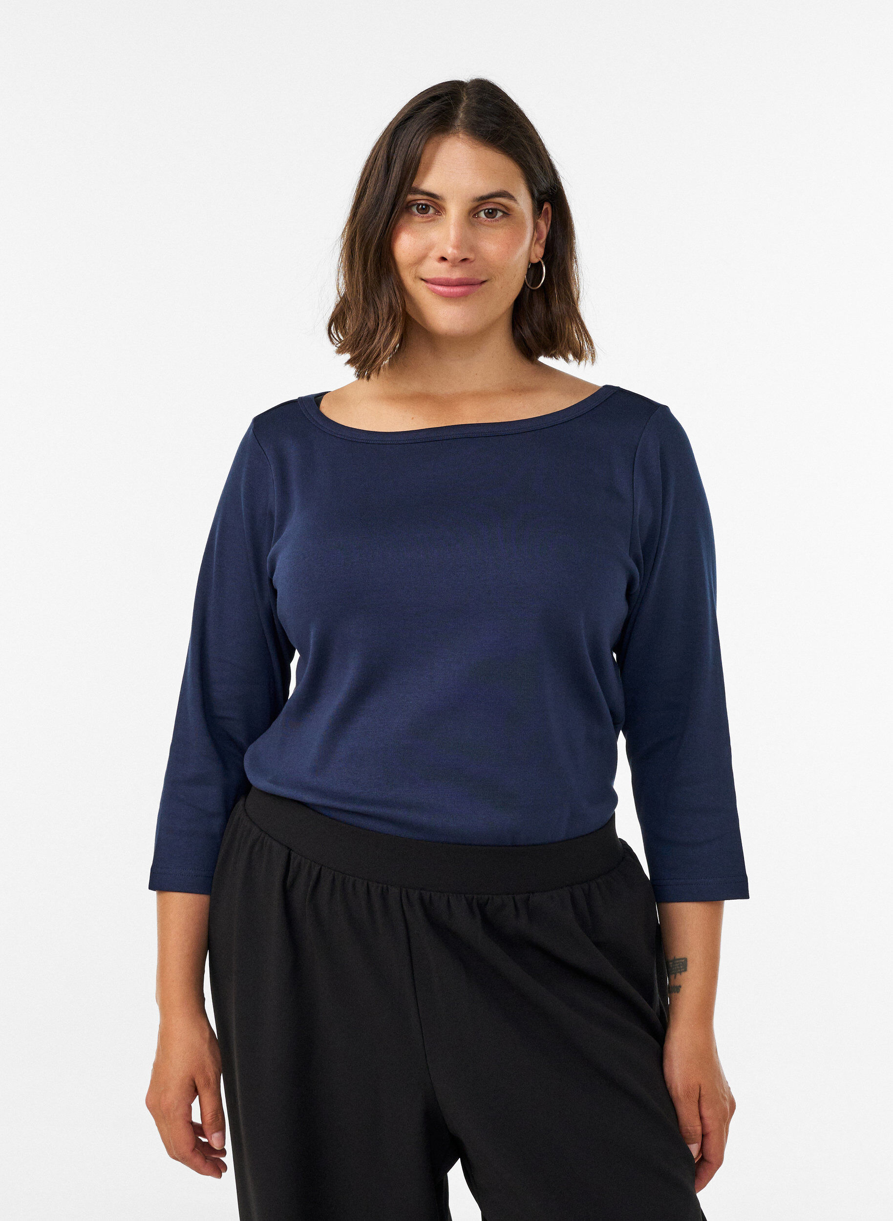 ZizziBasis T-shirt med b&aring;dudsk&aelig;ring og 3/4-&aelig;rmer, Bl&aring;, Model image number 0