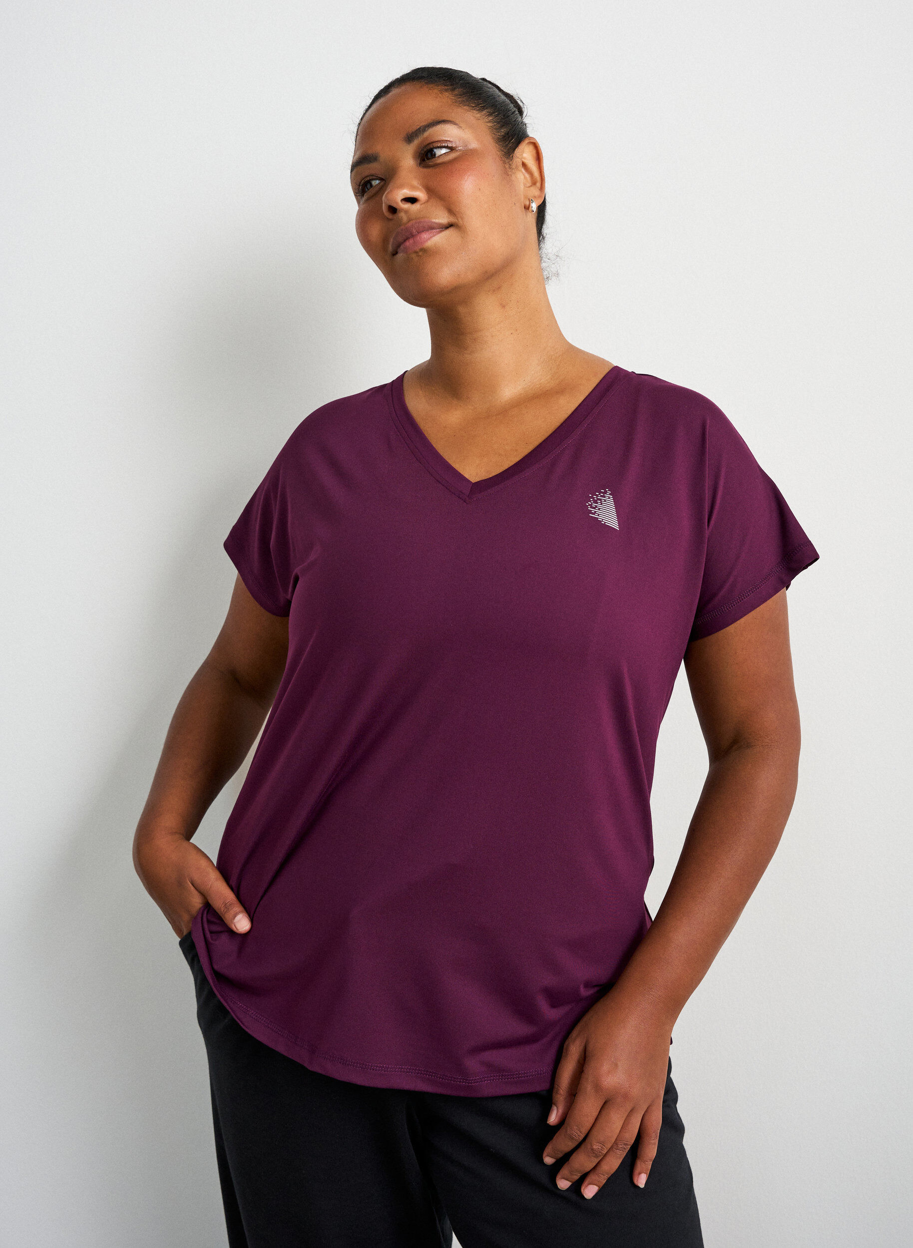 ZizziL&oslash;s tr&aelig;nings t-shirt med V-hals, Lilla, Model image number 0