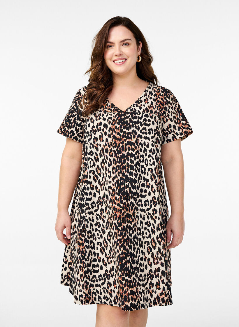 Kort a-shape kjole med leopardprint, Brun, Model image number 0