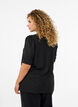 Bluse med knapdetalje og korte puf&aelig;rmer, Sort, Model image number 2