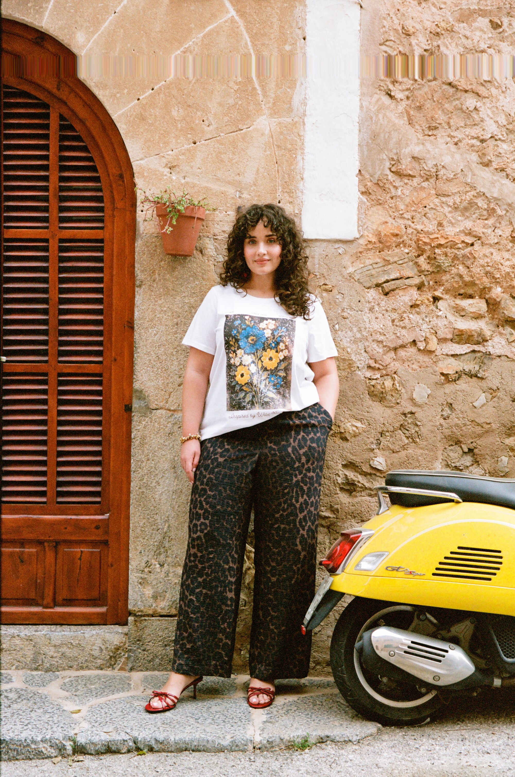 ZizziAfslappet m&oslash;nstermiks med kant, , Model