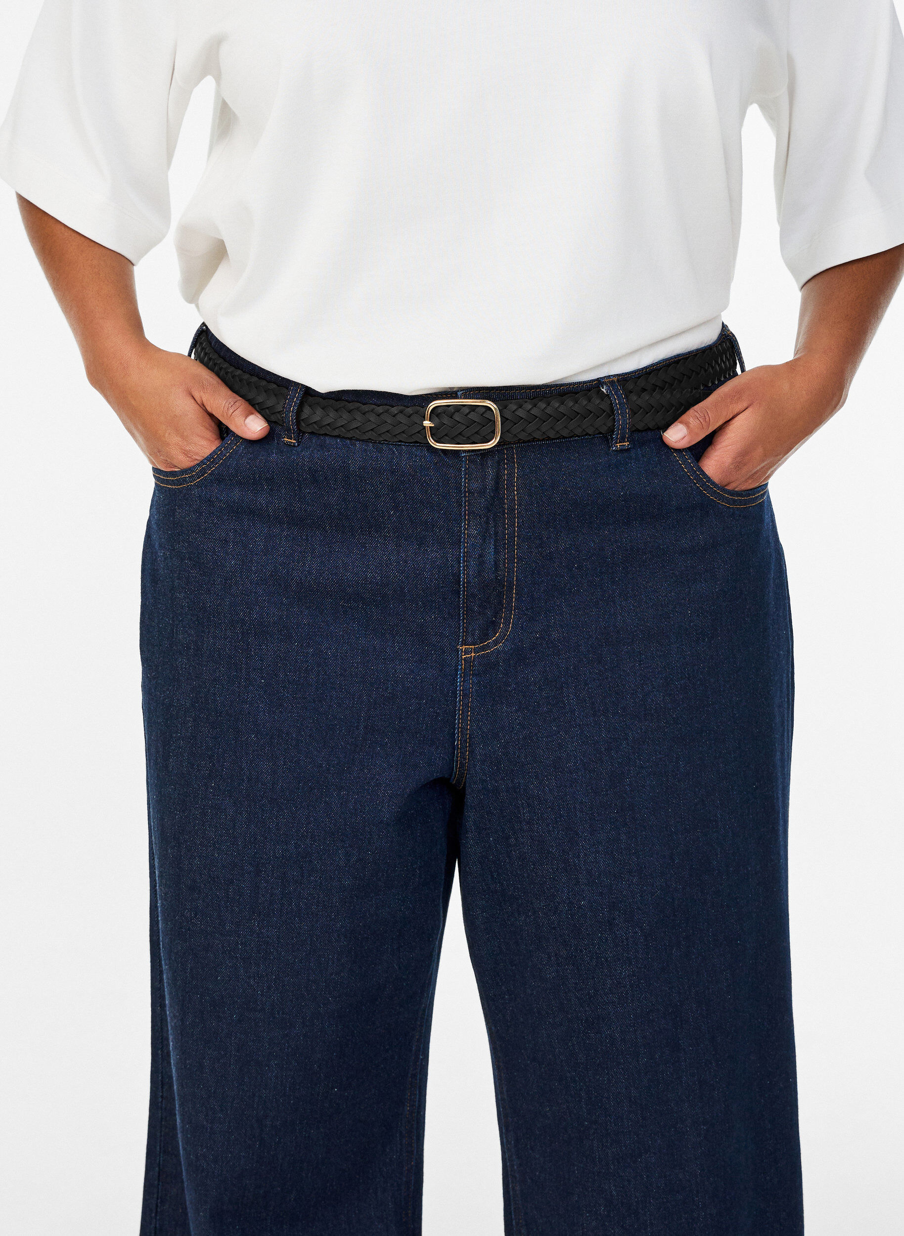 Zizzi Flettet b&aelig;lte i imiteret l&aelig;der, Sort, Model image number 0