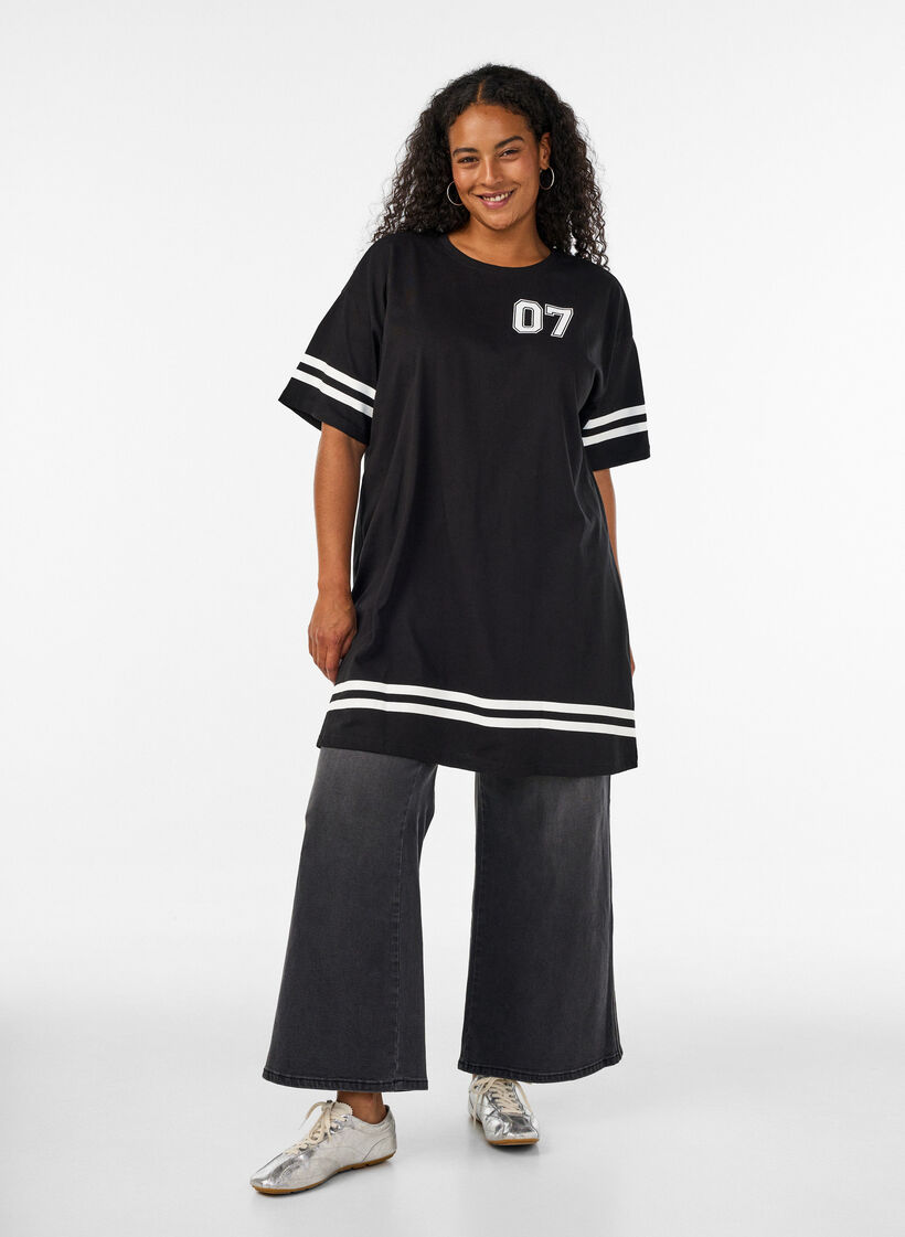 Kort t-shirtkjole med sporty detaljer, Sort, Model image number 1