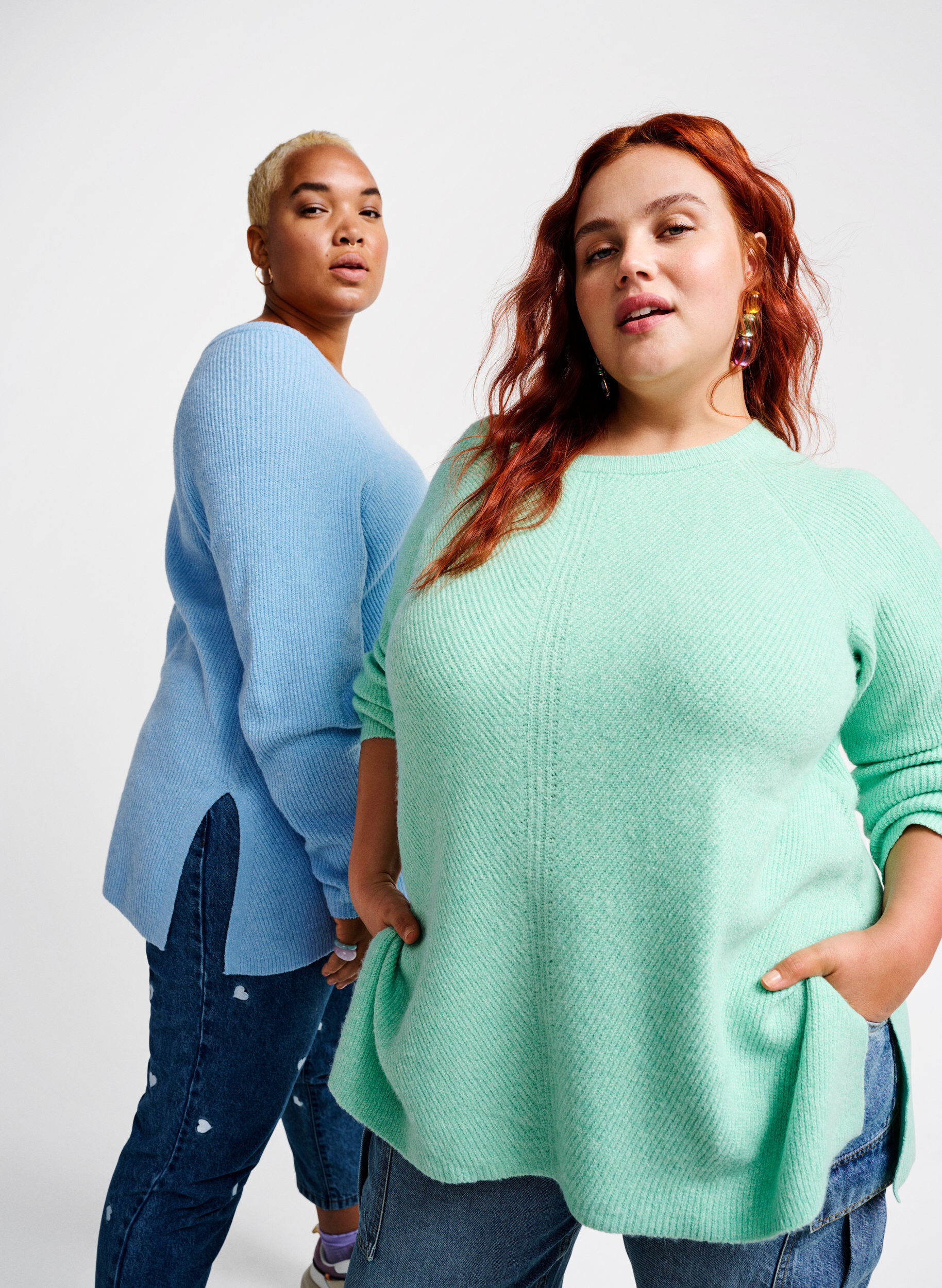 Zizzi Meleret strikbluse med slids i siden, Cabbage/White, Image image number 0