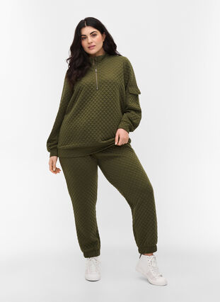 Quiltet sweatshirt med lynlås, Ivy Green, Model image number 2