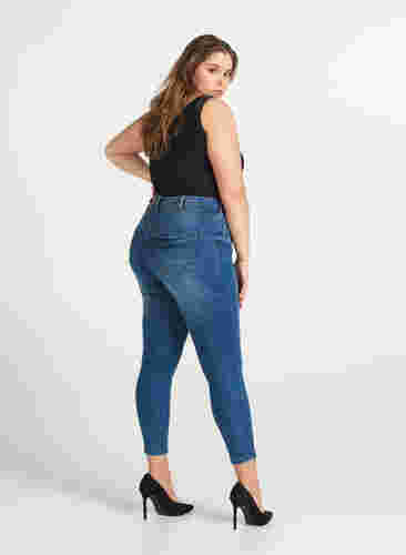 Cropped Amy jeans med lynlås, Blue denim, Model image number 1