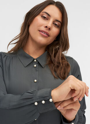 Skjorte med plissé og perleknapper, Asphalt, Model image number 2