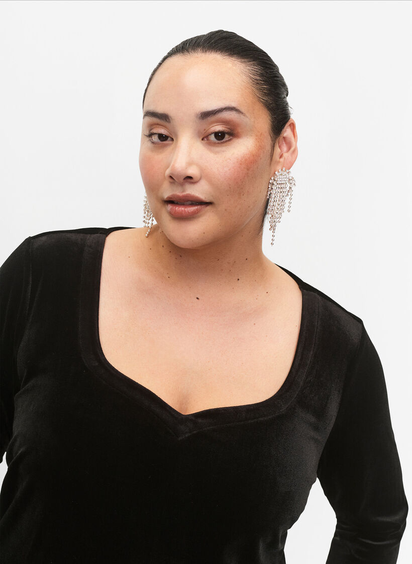 Kjole i velour med lange ærmer, Black, Model image number 2