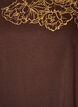 T-shirt i bomuld med blomstermotiv, Brun, Packshot image number 2