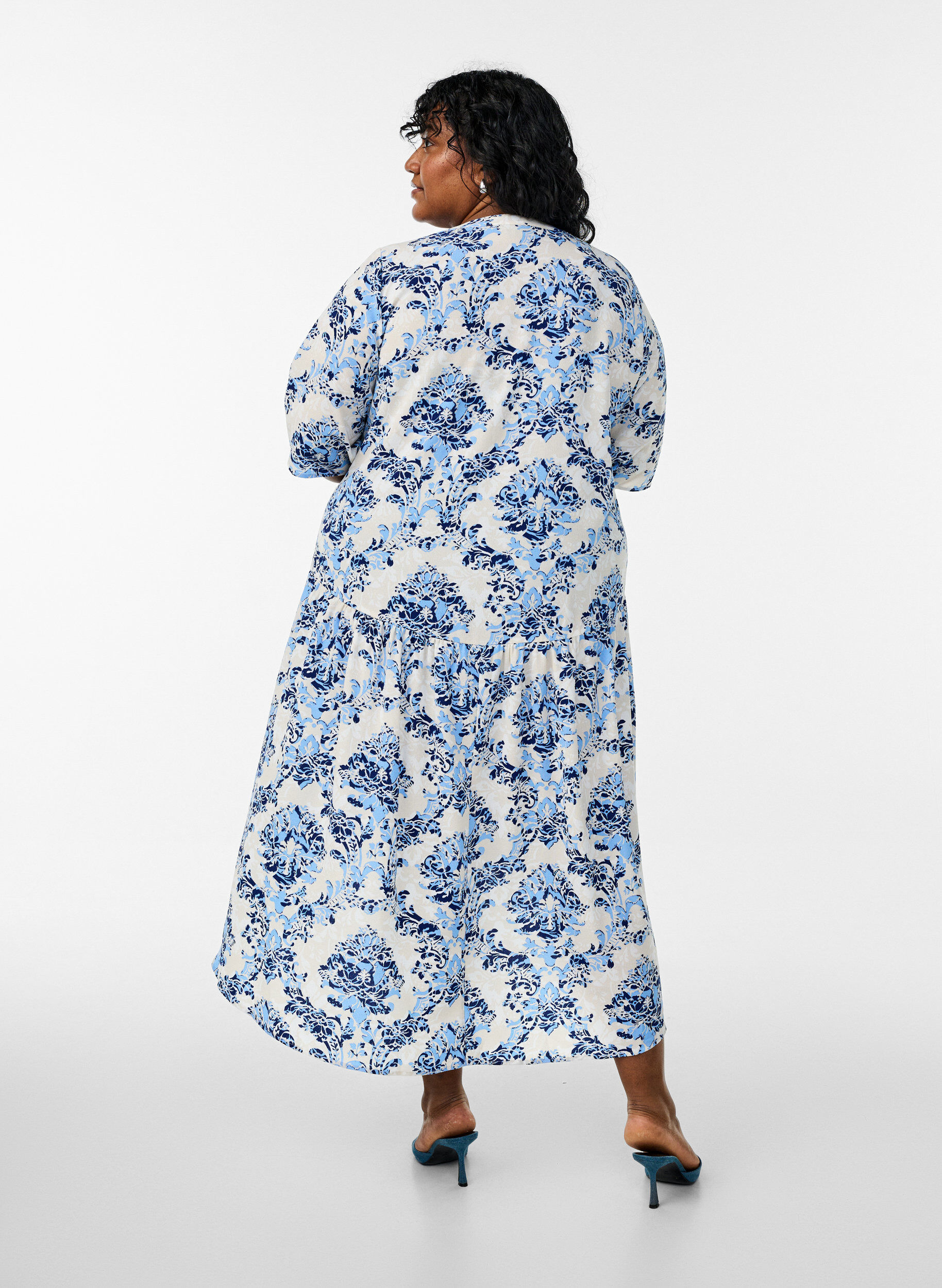 Zizzi Midikjole med A-facon og korte &aelig;rmer, Beige, Model image number 2