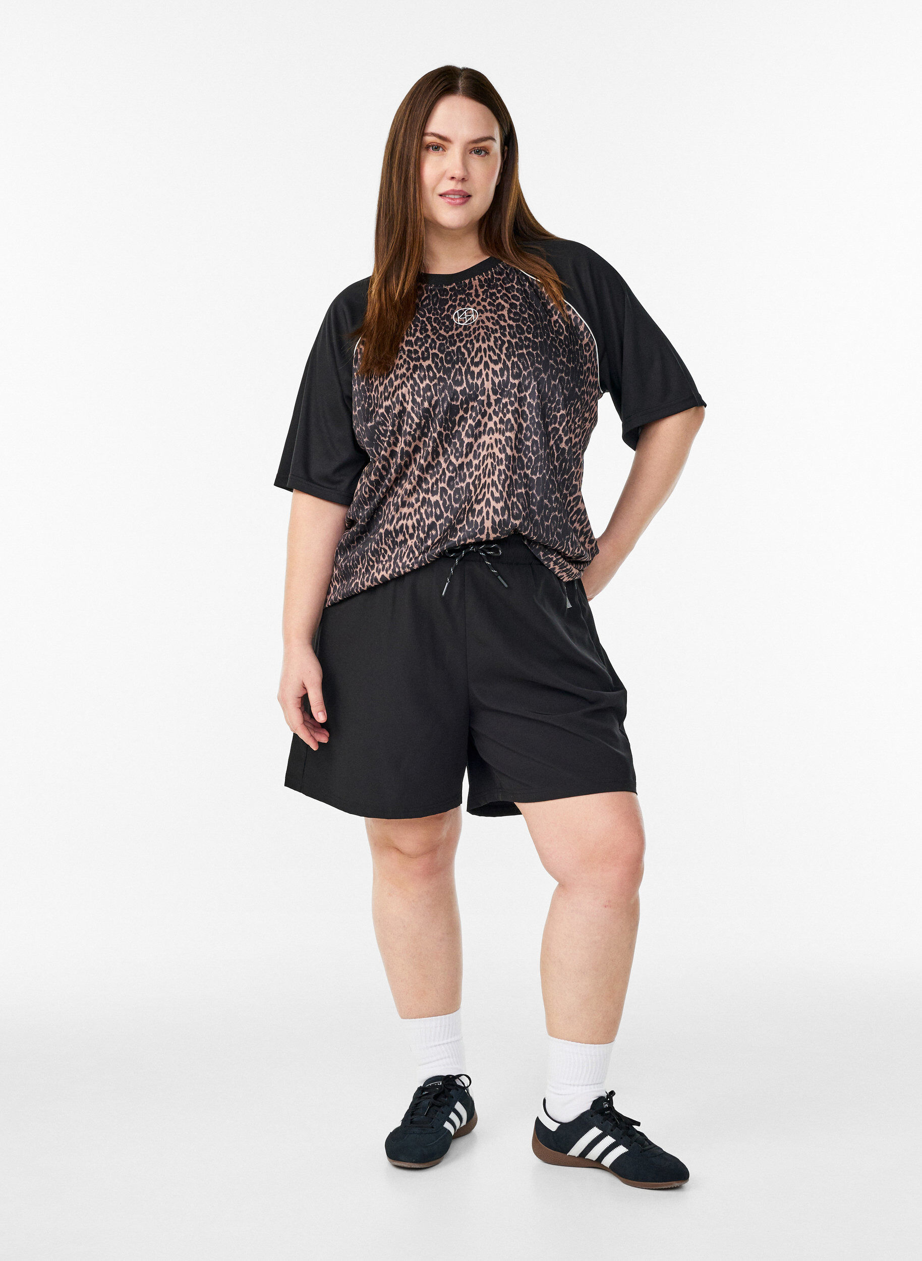 ZizziTr&aelig;ningst-shirt med leopardprint og raglan&aelig;rmer, Brun, Model image number 1