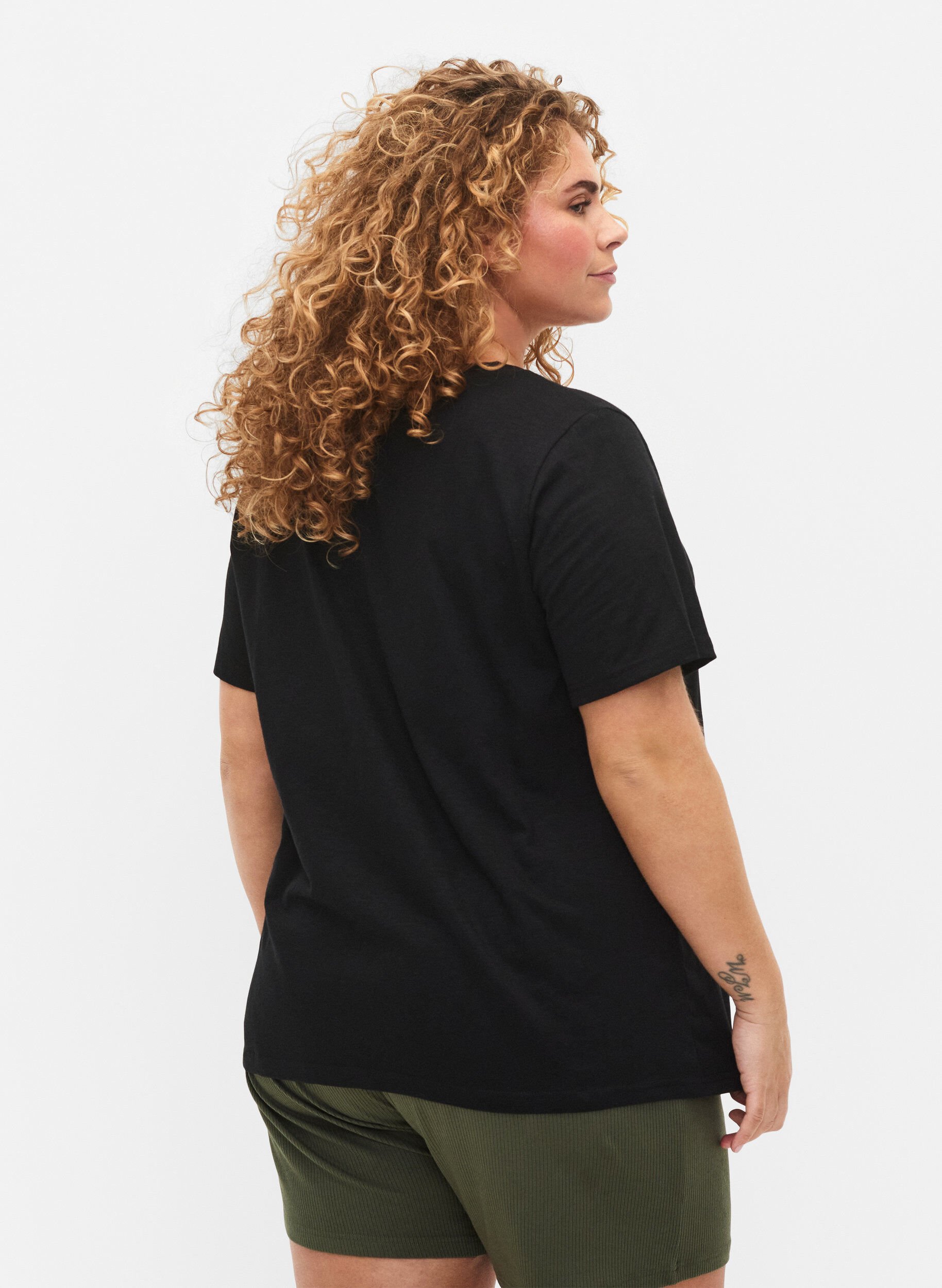 ZizziKort&aelig;rmet basis t-shirt med v-hals, Sort, Model image number 2