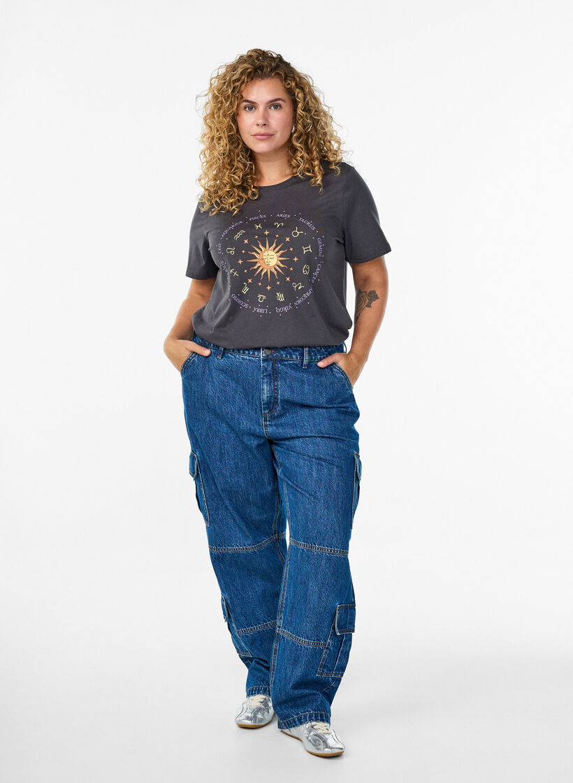 Bomulds t-shirt med frontprint, Grå, Model image number 1