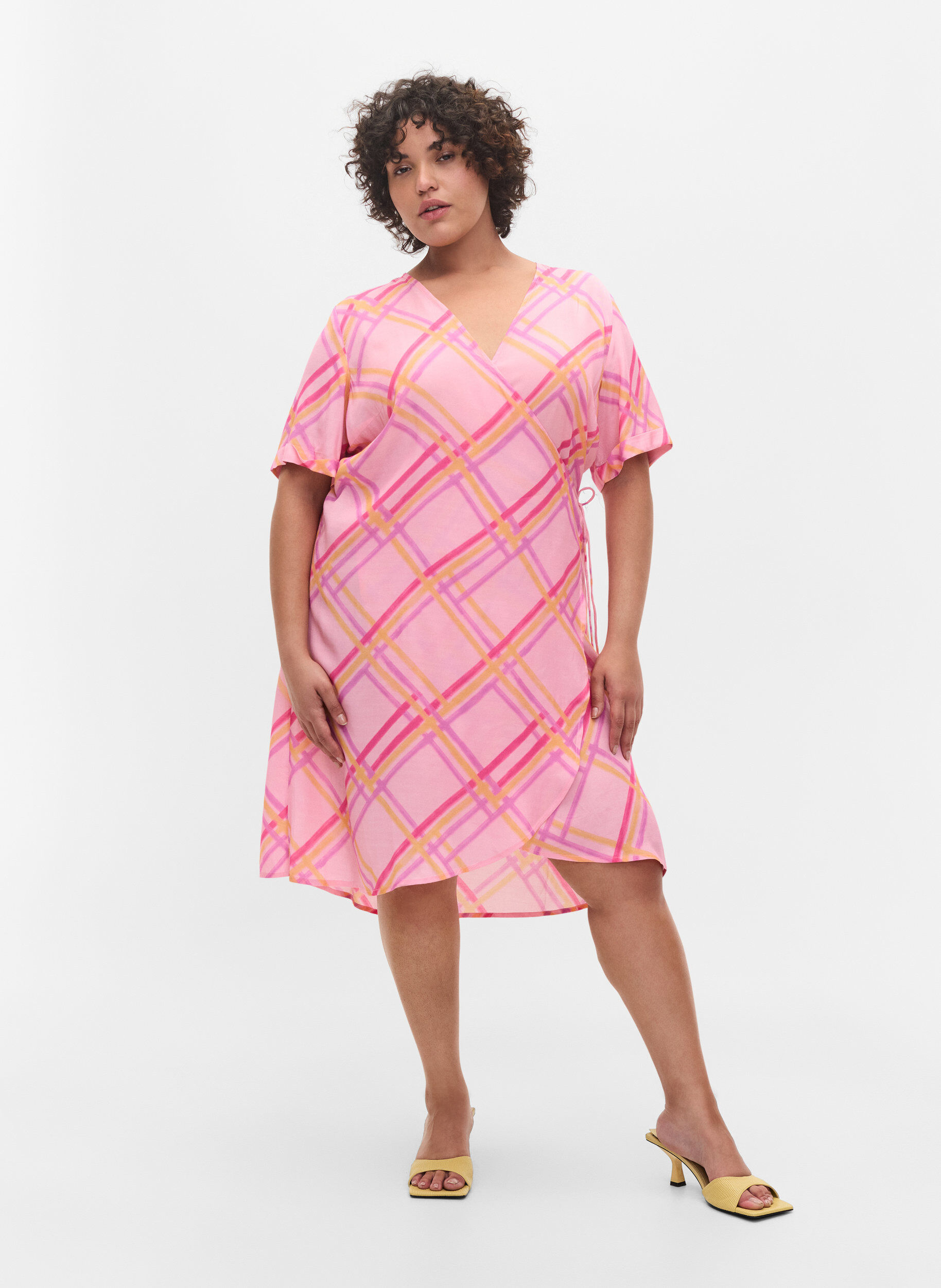 Zizzi Ternet viskose kjole med wrap, Pink Check, Model image number 3