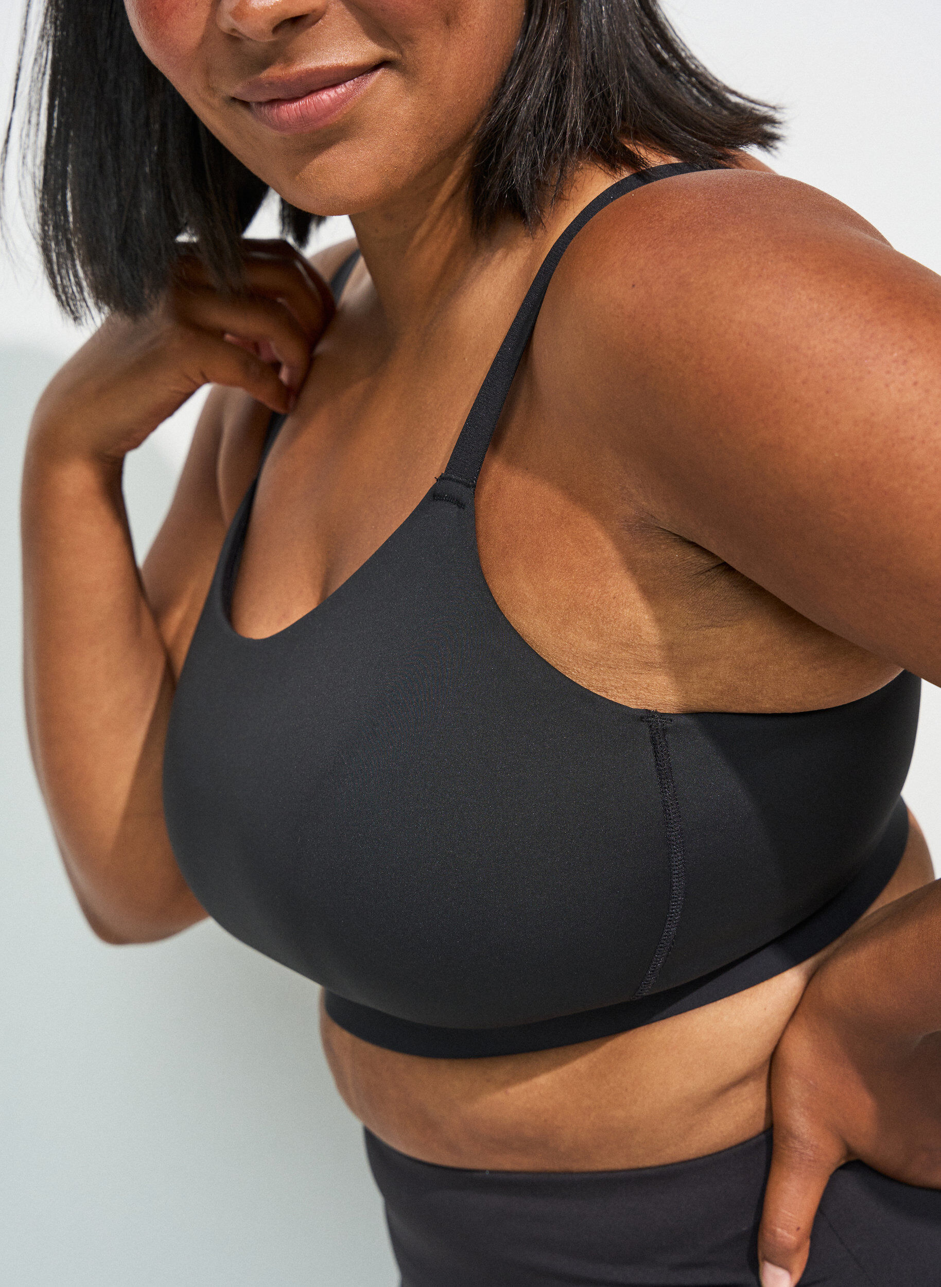 ZizziSports-bh med let vattering, Sort, Model image number 3