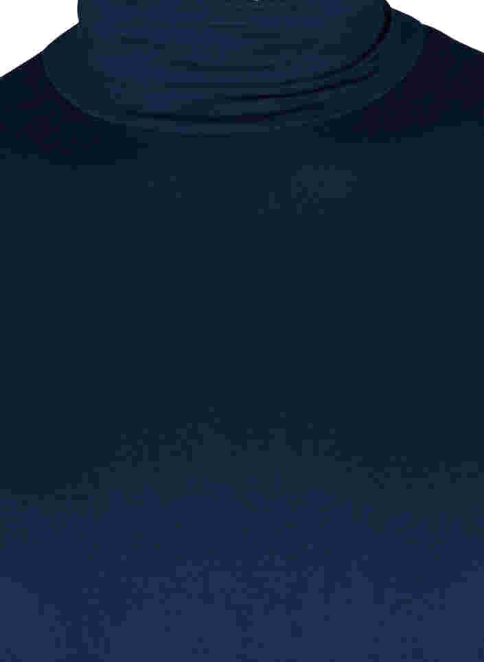 Tætsiddende viskose bluse med høj hals, Night Sky, Packshot image number 2