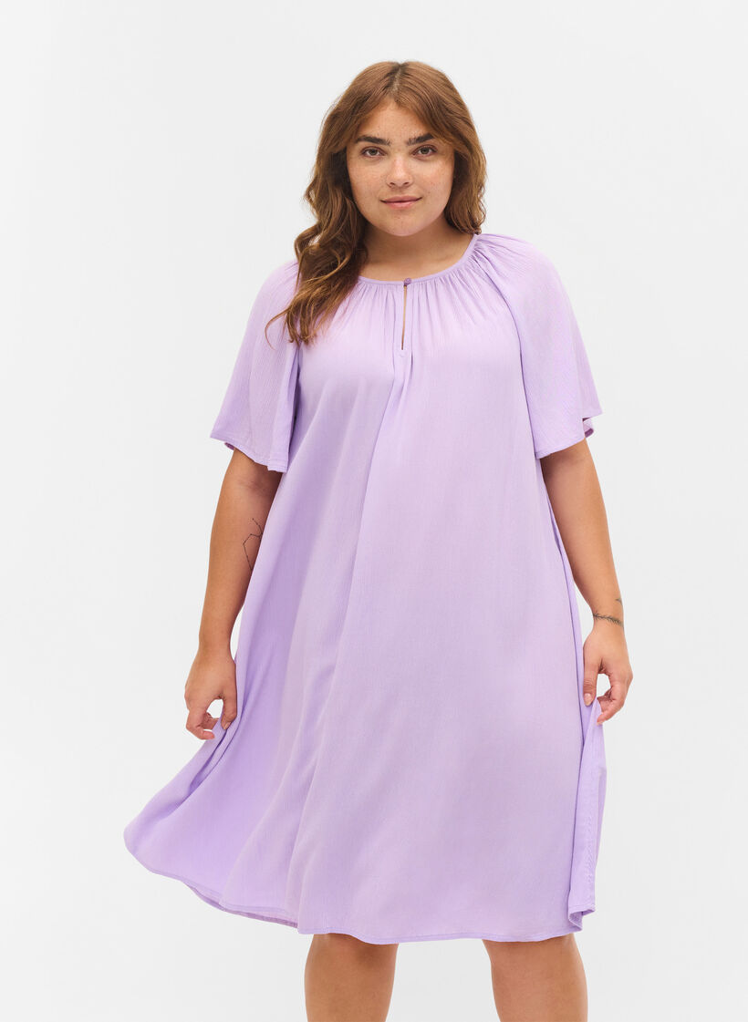 Kortærmet kjole i viskose, Lavendula, Model image number 0