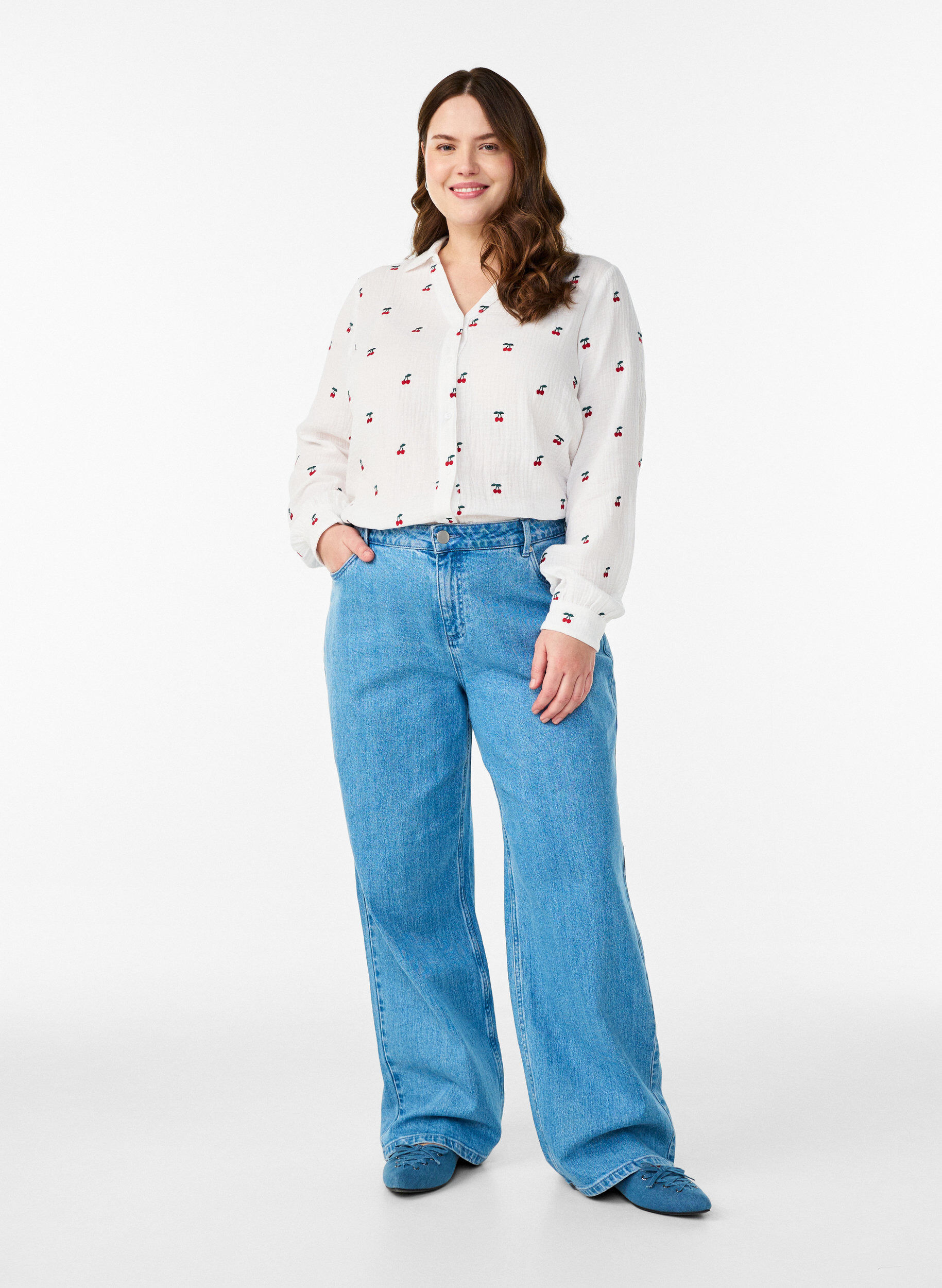 Zizzi Lang&aelig;rmet bluse i bomuldsmusselin med broderede motiver, Vanilla, Model image number 1