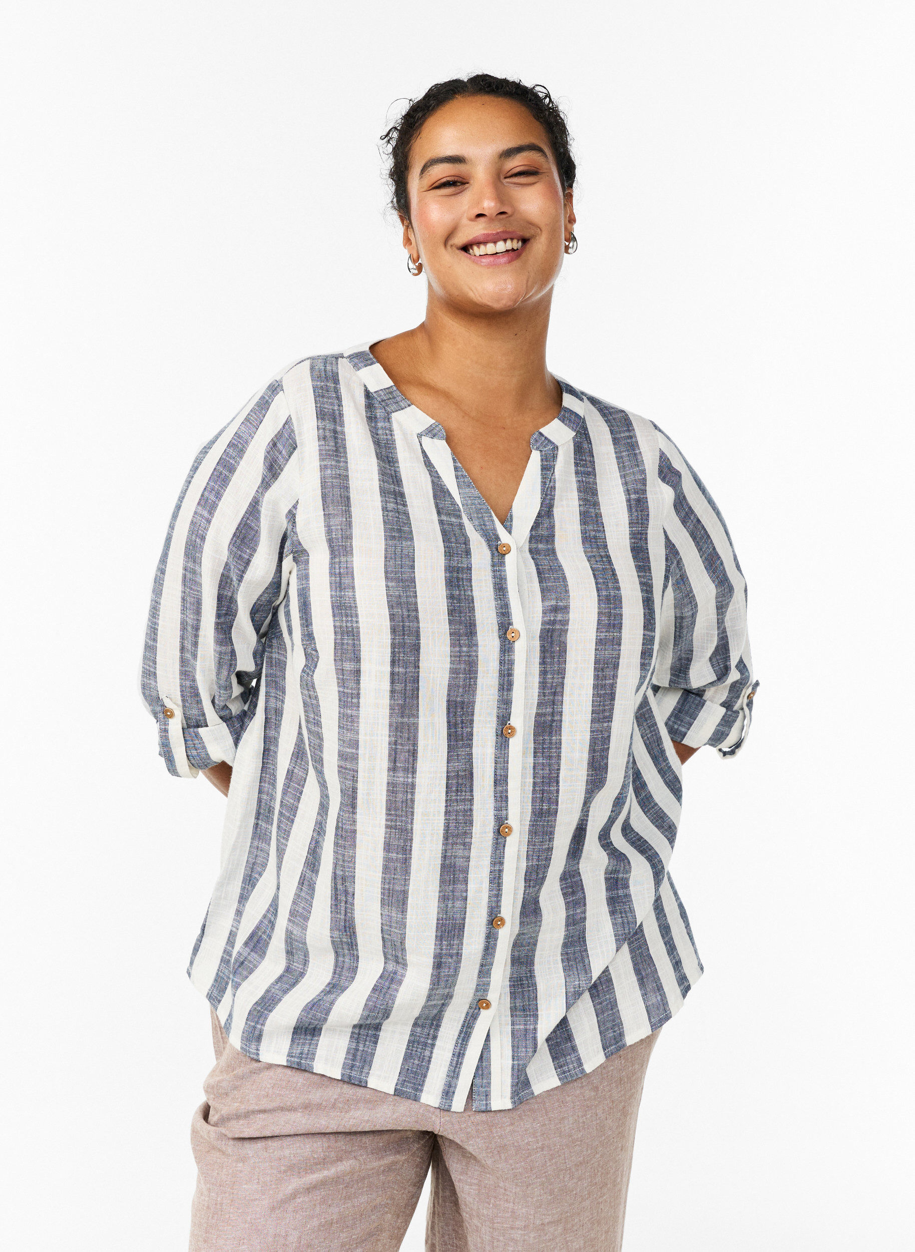 Skjortebluse i bomuld med V-udsk&aelig;ring, Bl&aring;, Model