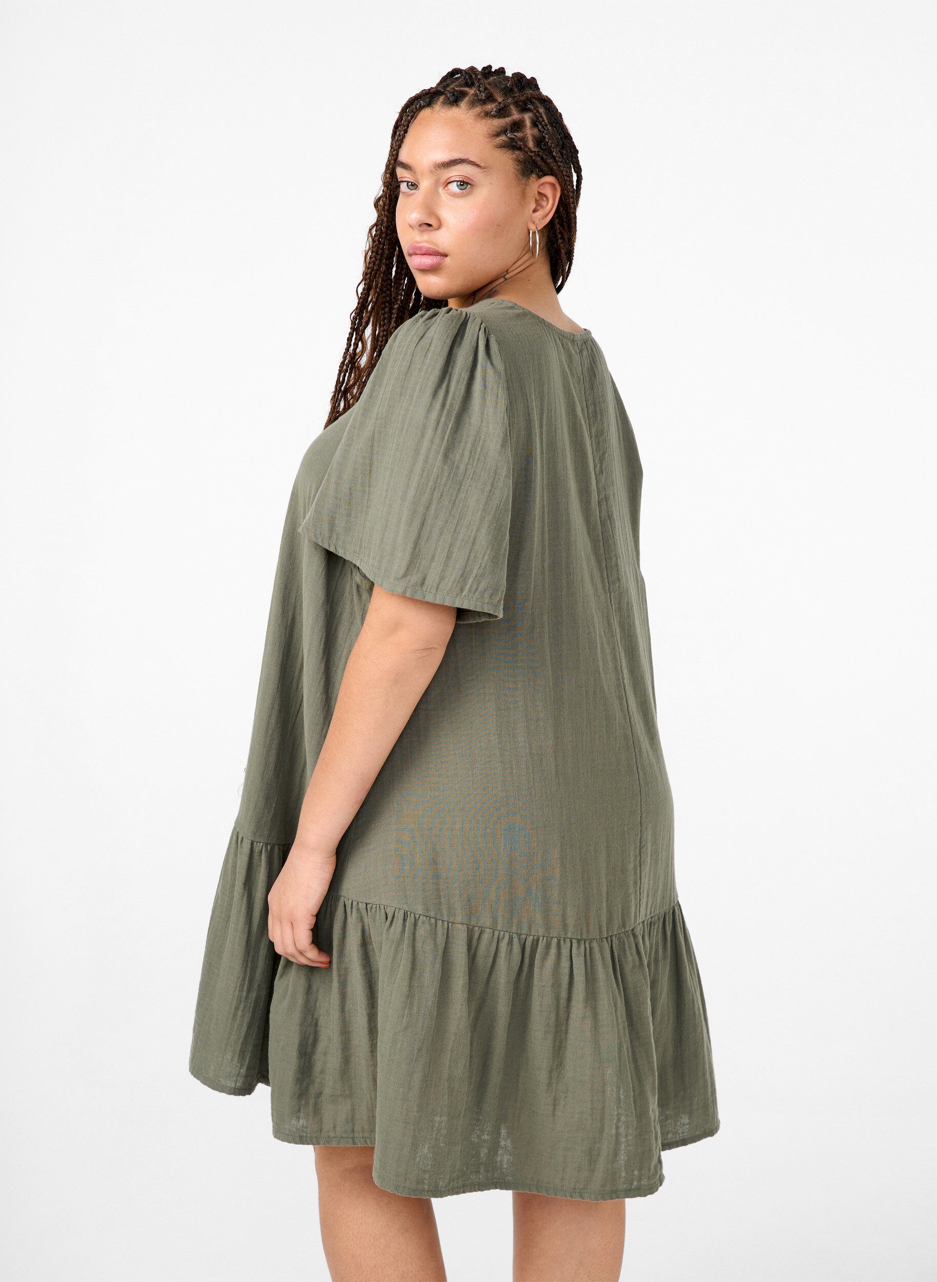 Zizzi Kort&aelig;rmet kjole i bomuld med a-snit, Thyme, Model image number 1
