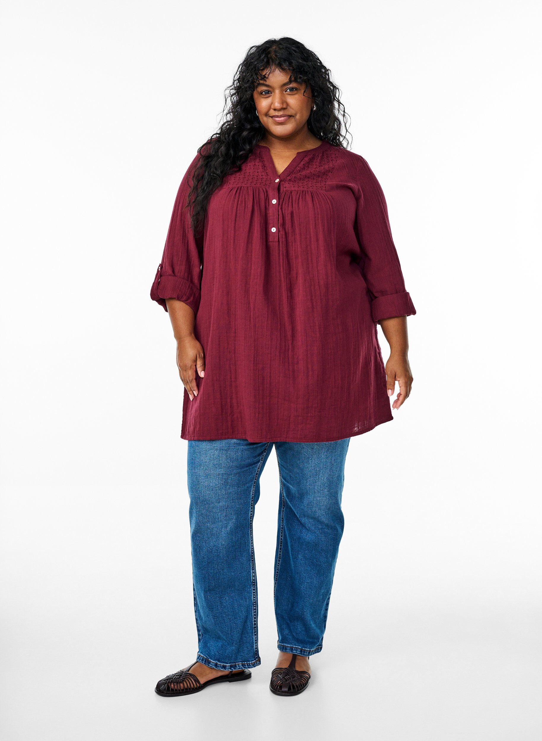ZizziTunika i bomuldsmusselin med broderi anglaise, M&oslash;rk Bordeaux, Model image number 1