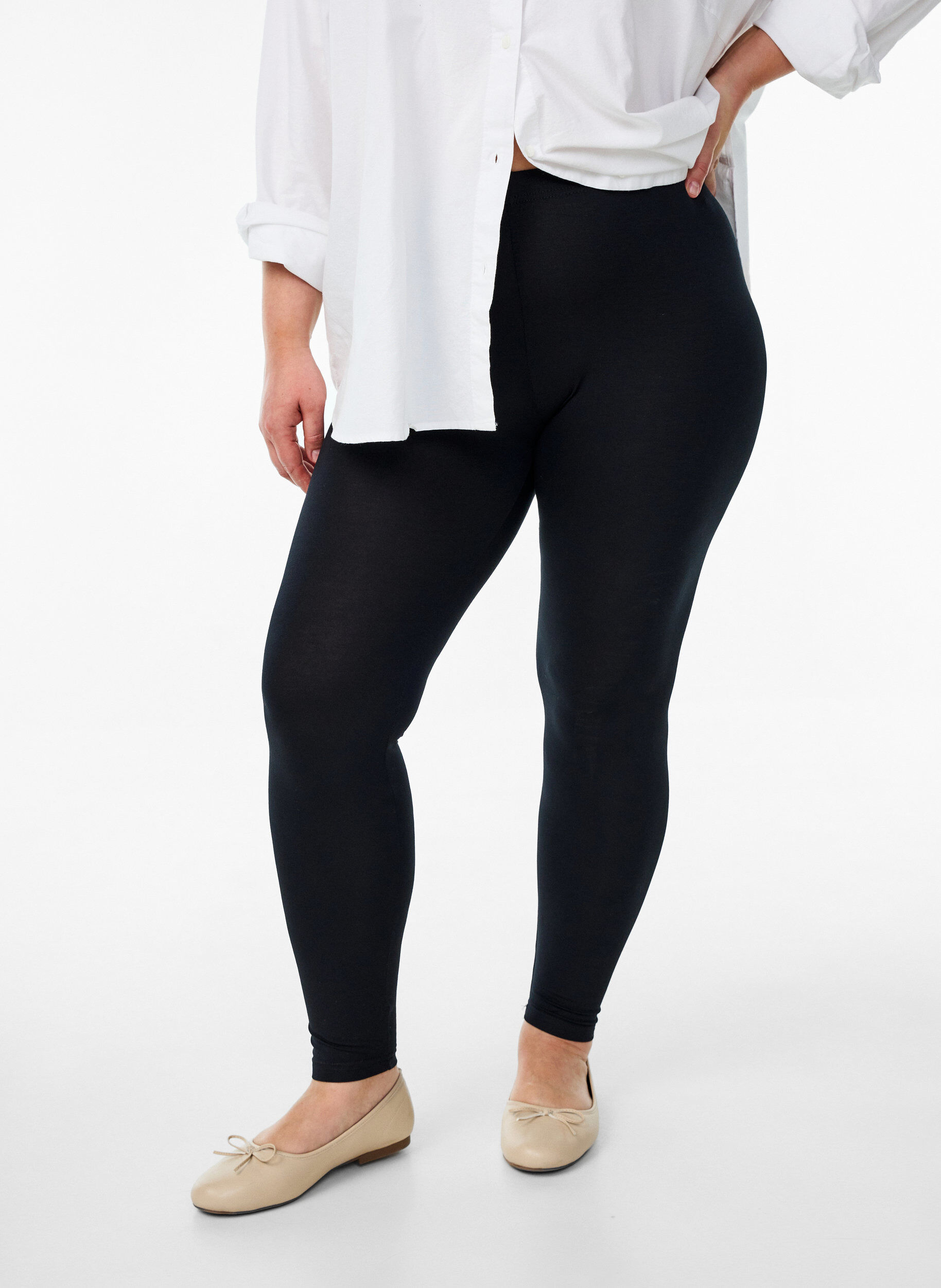 Basis leggings i viskose, Sort, Model