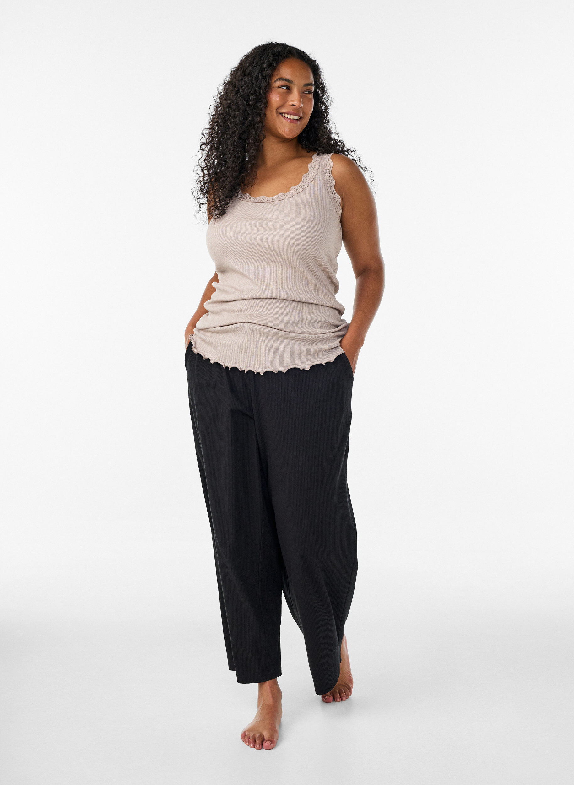 ZizziRibtop med blondekant, Beige, Model image number 1