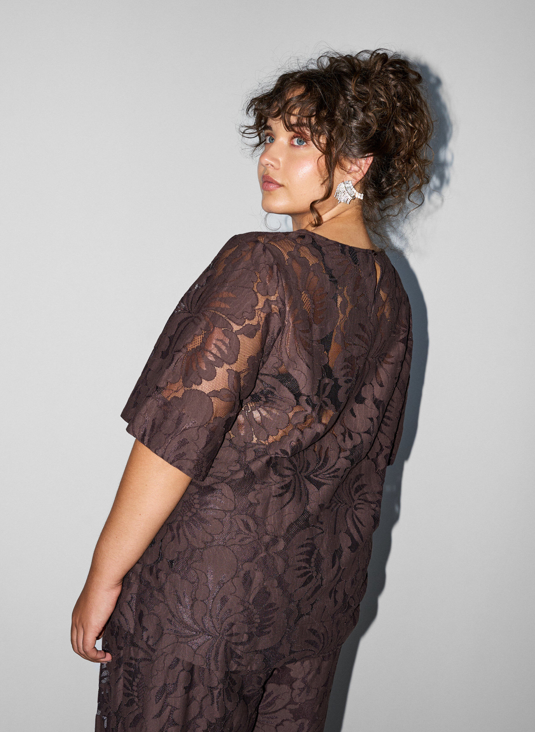 ZizziBlondebluse med korte &aelig;rmer, Brun, Model image number 2