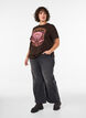 T-shirt i &oslash;kologisk bomuld med frontmotiv, Brun, Model image number 1