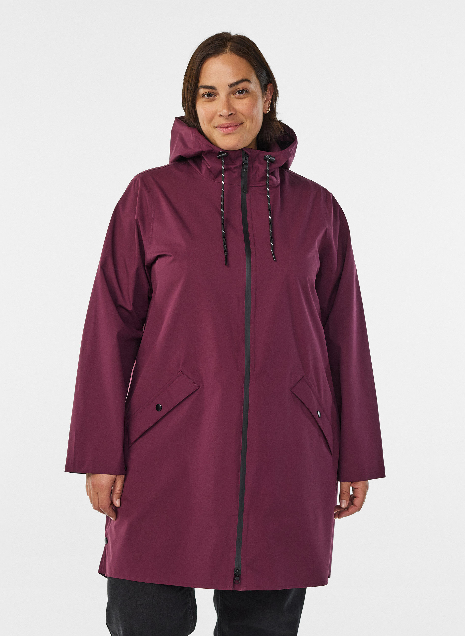 Regnjakke med lommer og h&aelig;tte, M&oslash;rk Bordeaux, Model