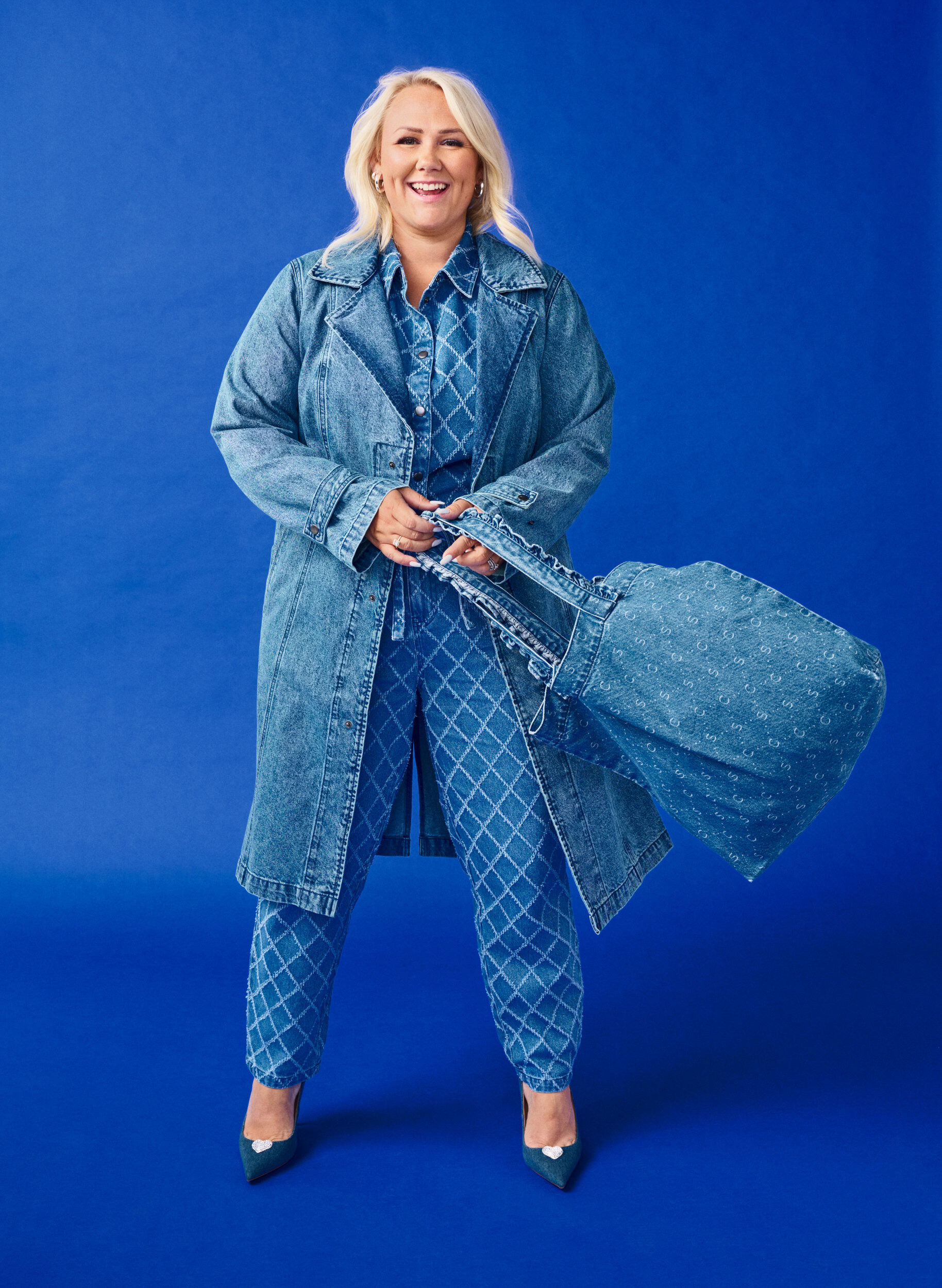 Zizzi Denim trenchcoat med b&aelig;lte, Blue Denim, Image image number 0